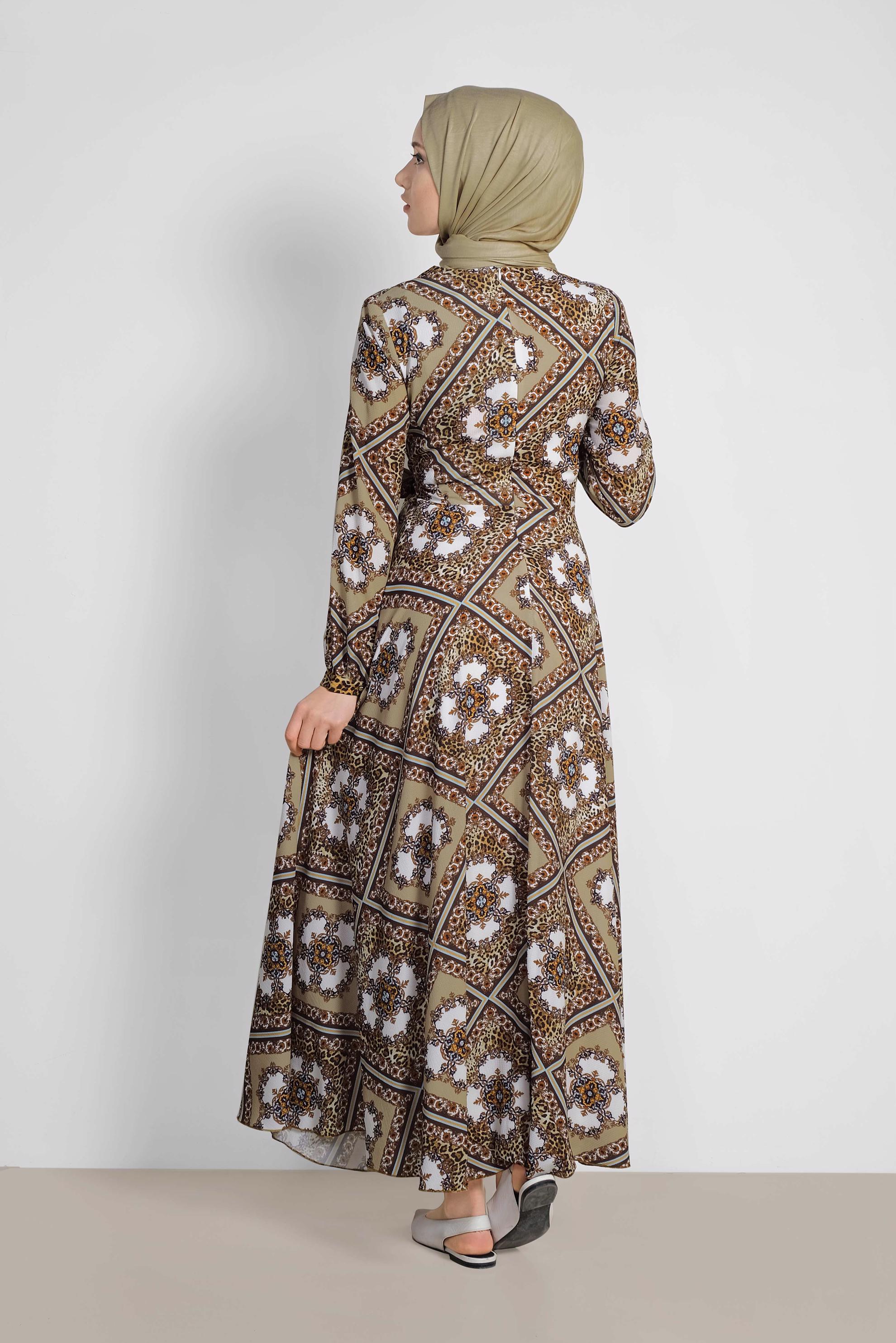 Tesettür giyim BEJ ETEĞİ VOLANLI DESENLİ ELBİSE 4087