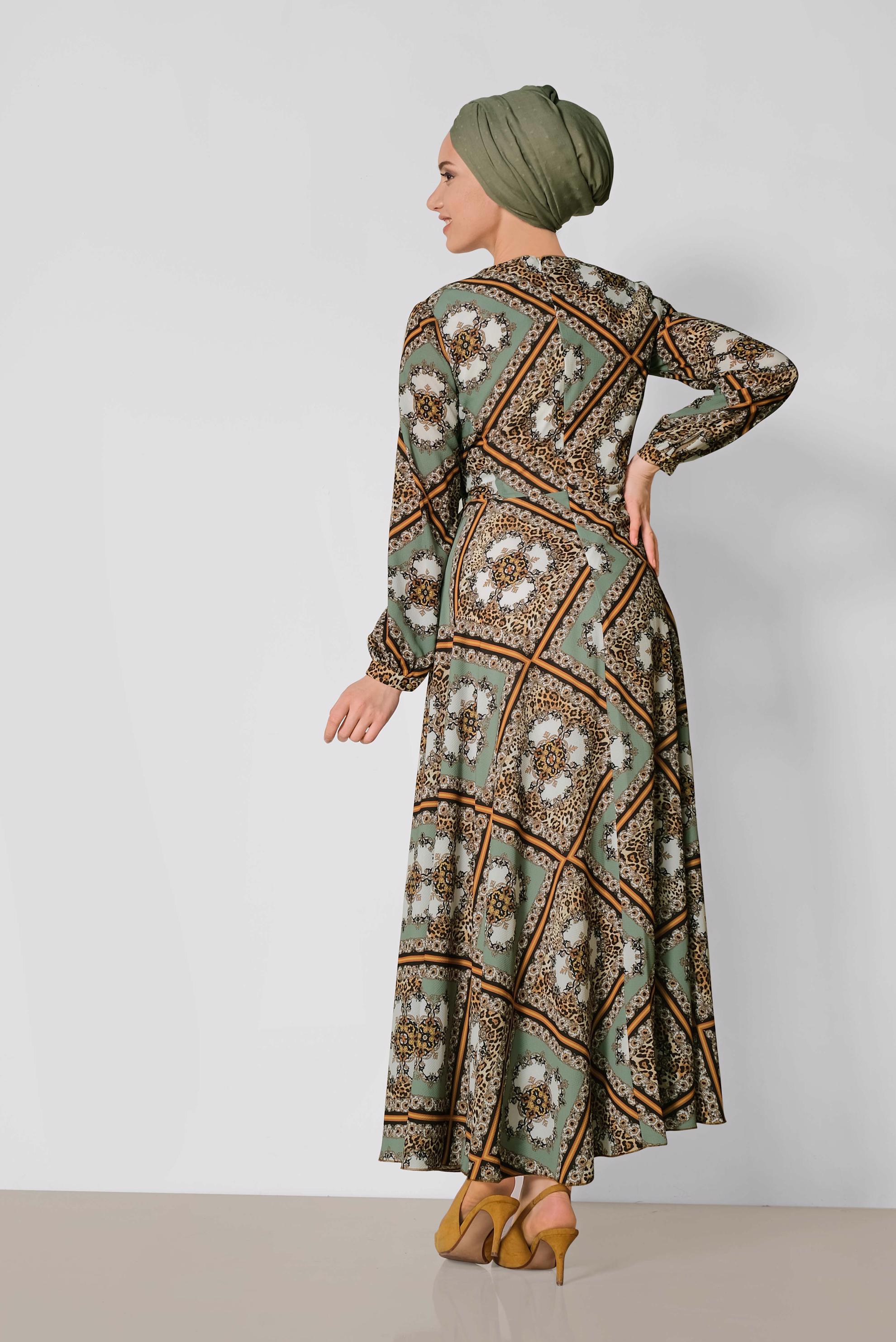 Tesettür giyim YEŞİL ETEĞİ VOLANLI DESENLİ ELBİSE 4087