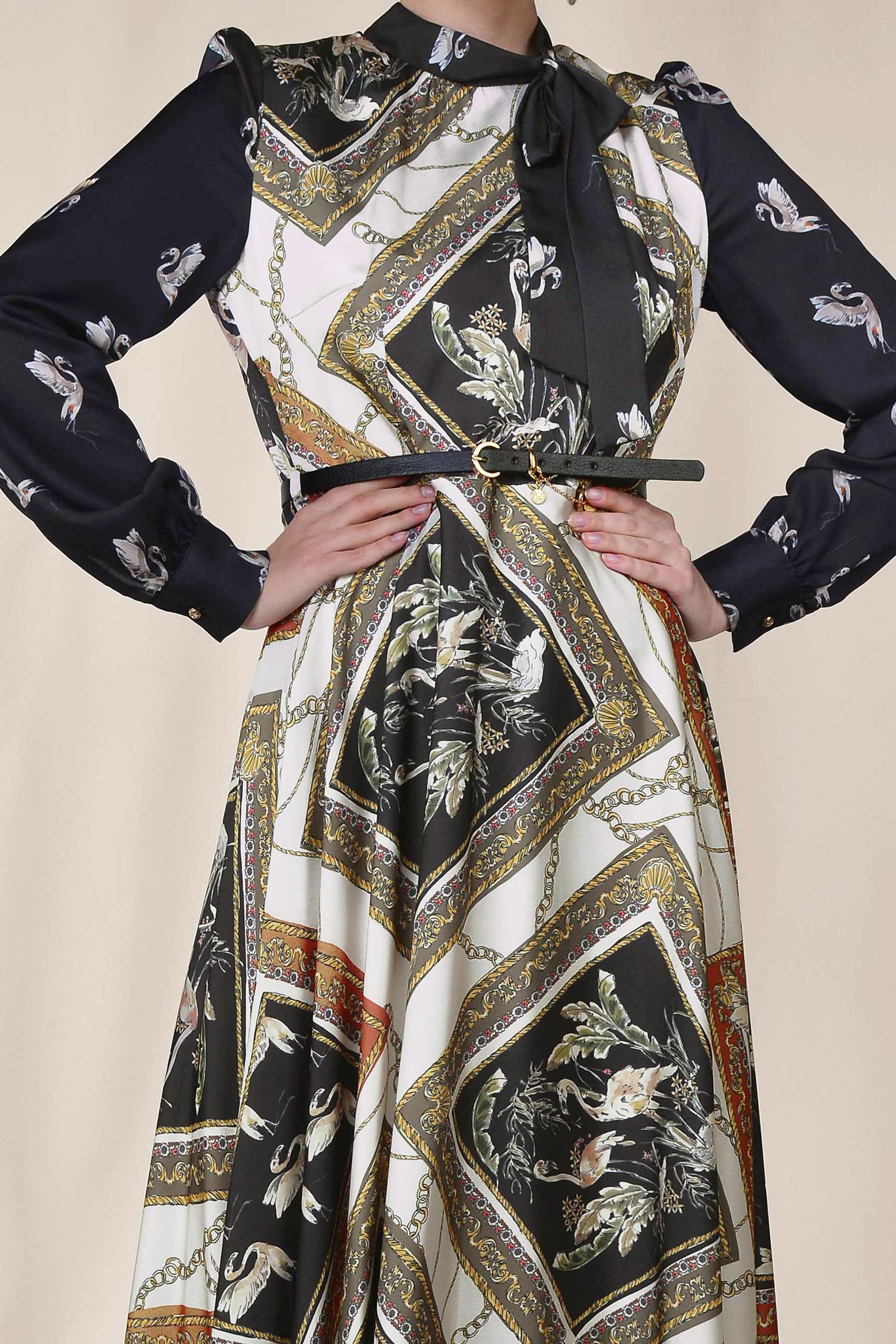 Tesettür giyim EKRU DESENLİ SATEN ELBİSE 4125