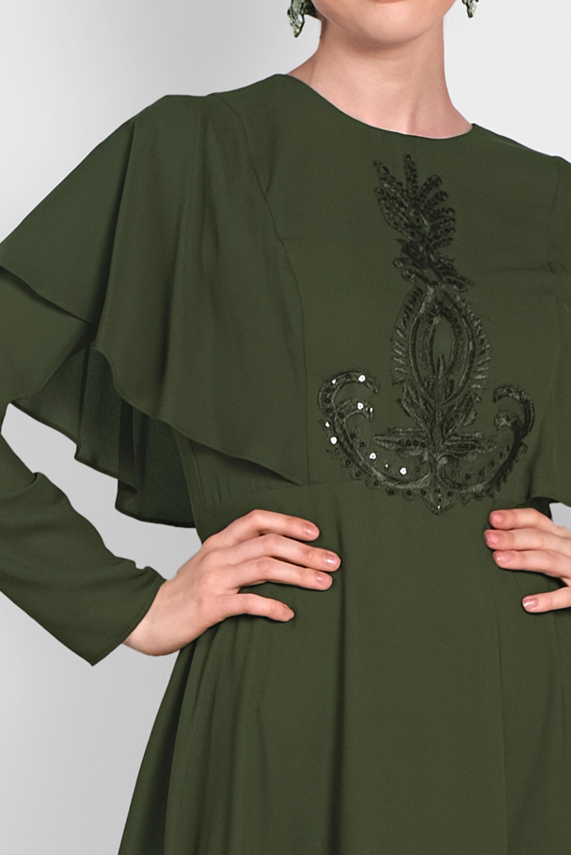 Tesettür giyim HAKİ NAKIŞ İŞLEMELİ VOLANLI ELBİSE 4268