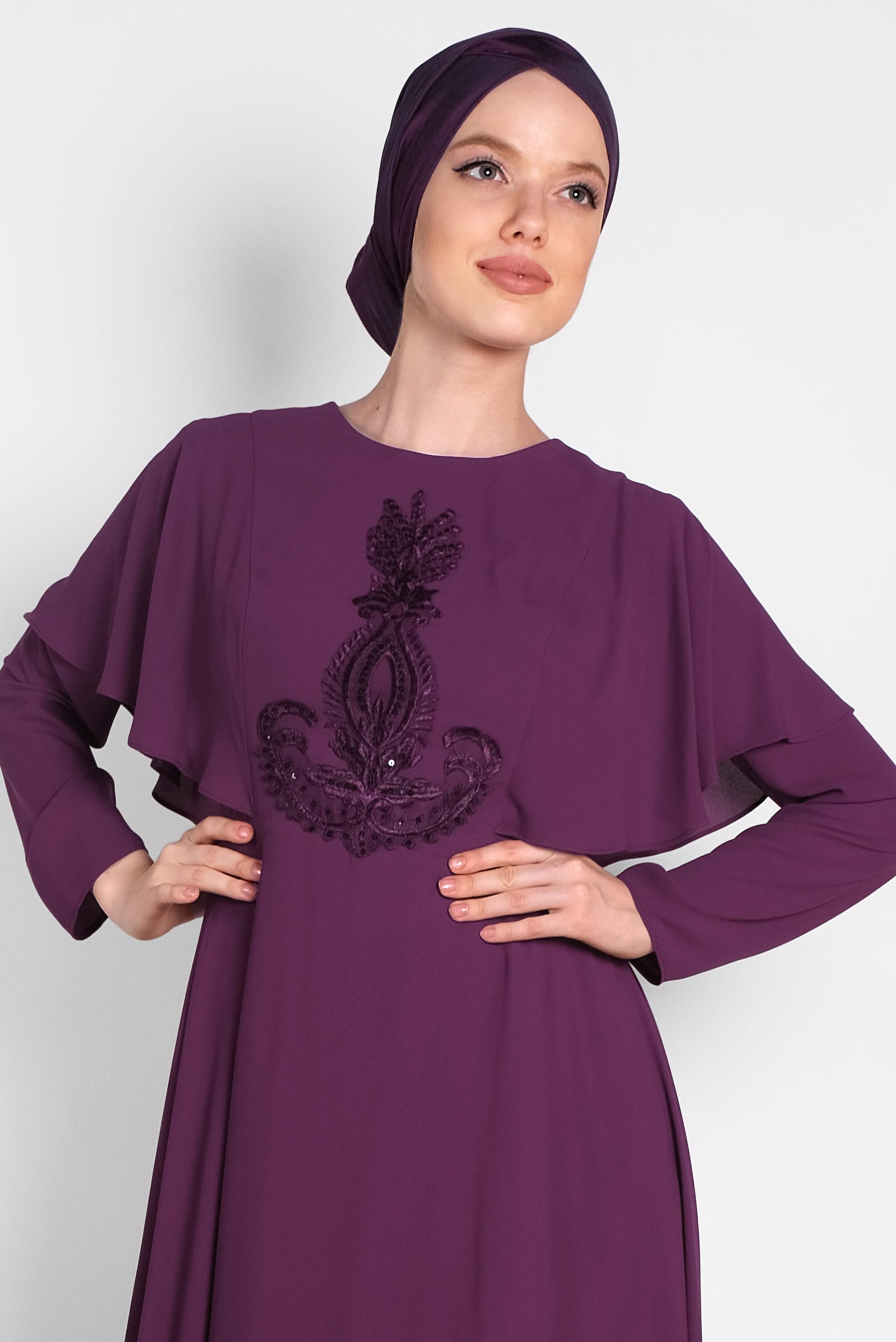 Vêtements hijab PRUNE ROBE À VOLANTS AVEC BRODERIE 4268