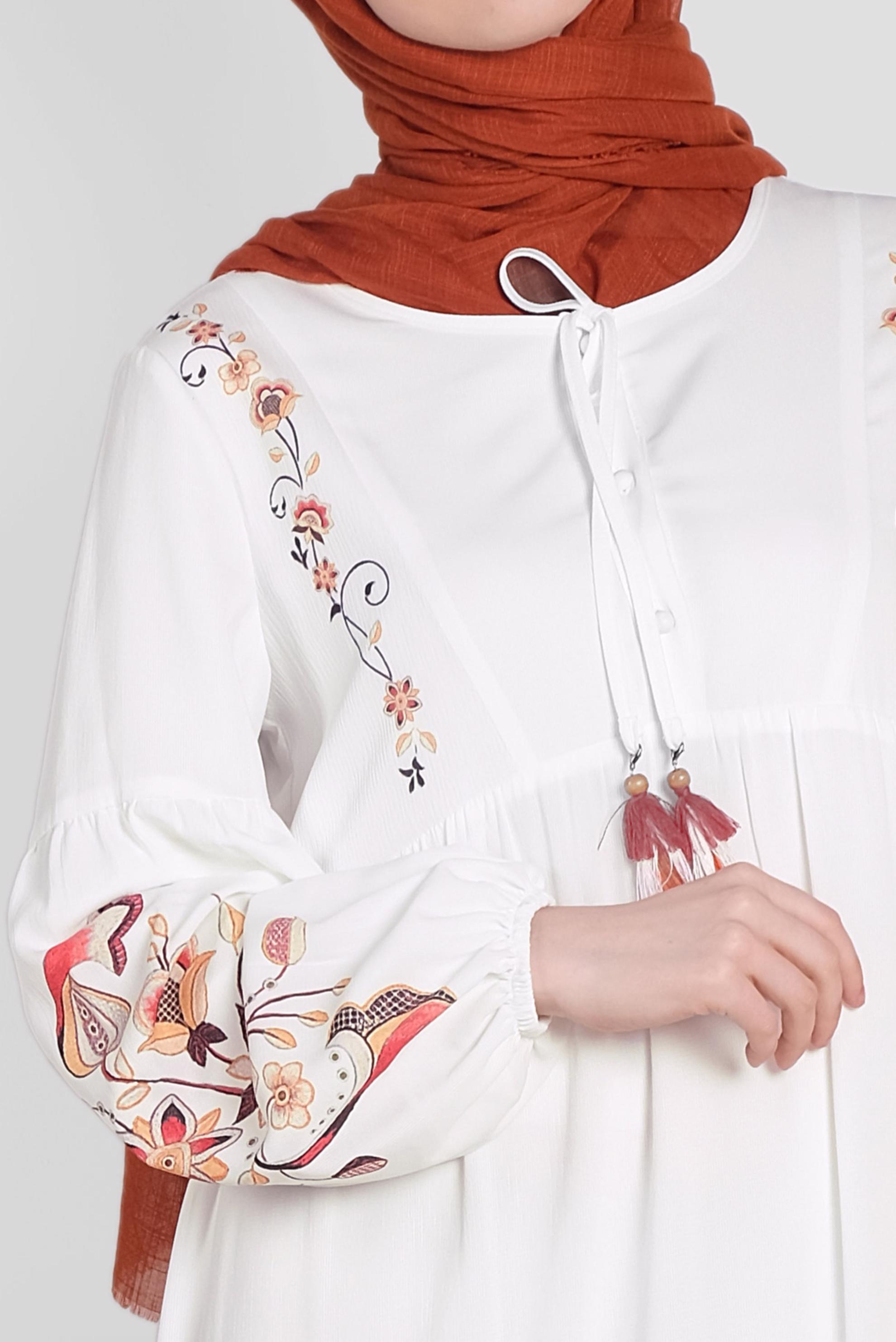 Tesettür giyim BEYAZ ÇİÇEK İŞLEMELİ ELBİSE 4292