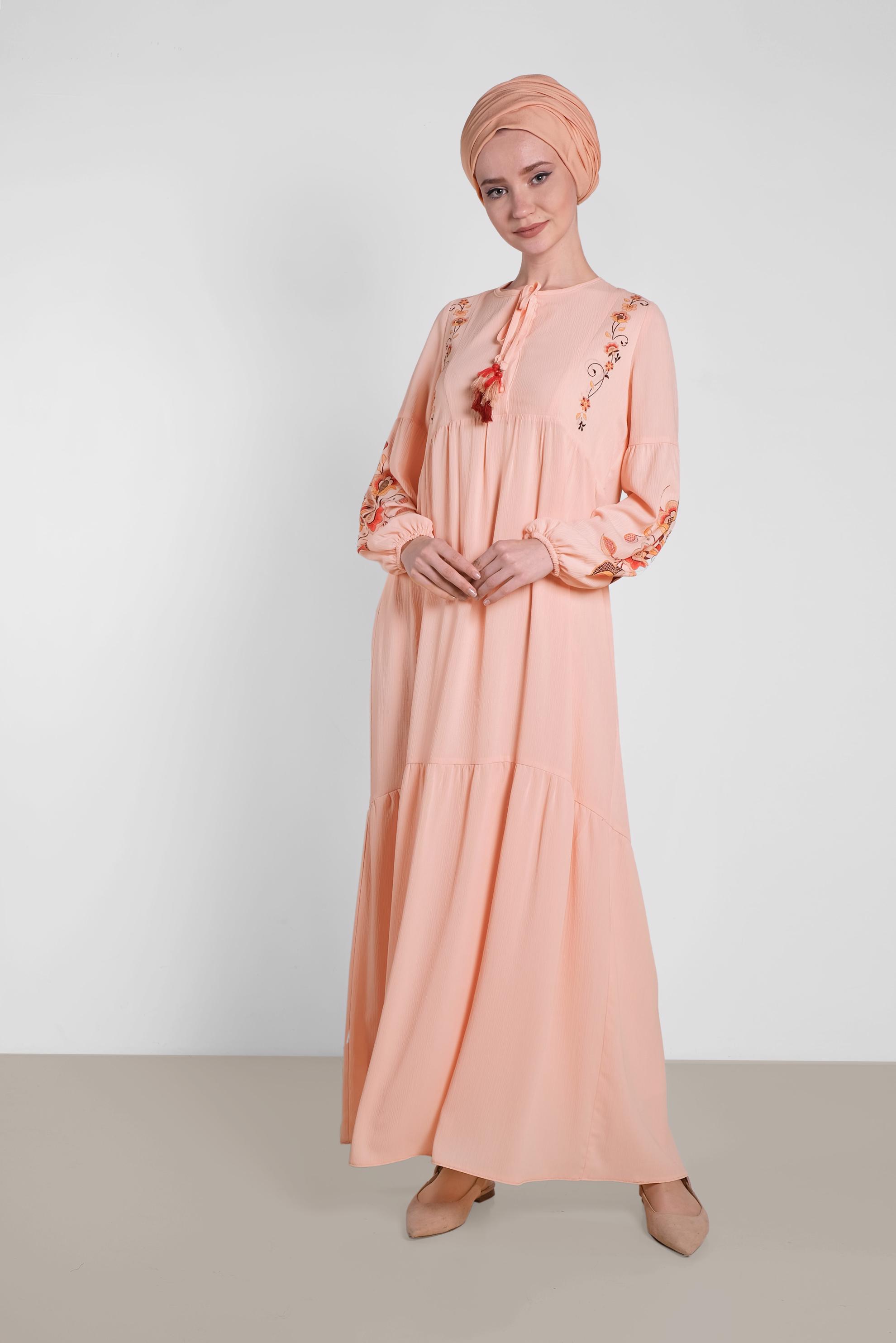 Tesettür giyim PUDRA ÇİÇEK İŞLEMELİ ELBİSE 4292