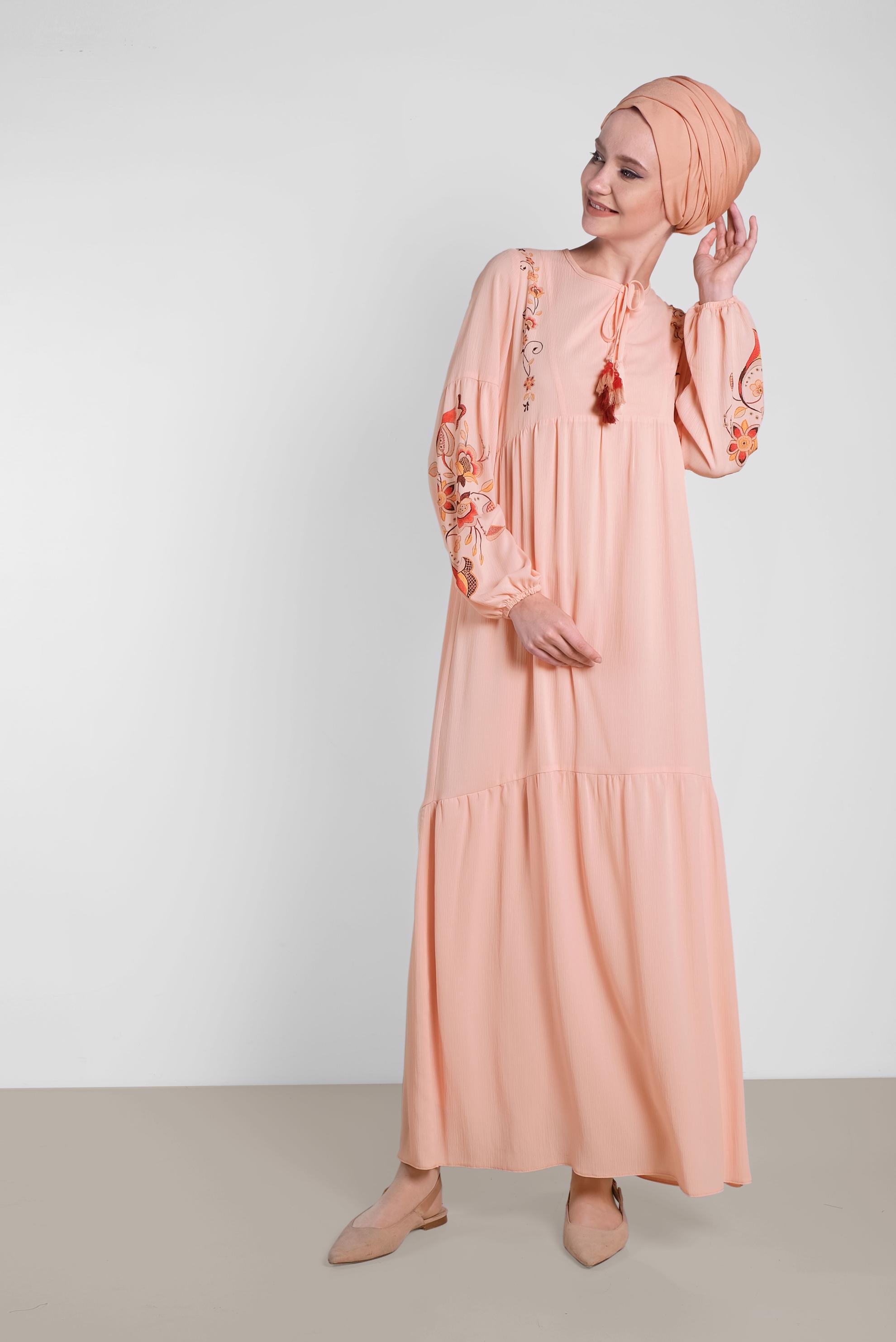 Tesettür giyim PUDRA ÇİÇEK İŞLEMELİ ELBİSE 4292
