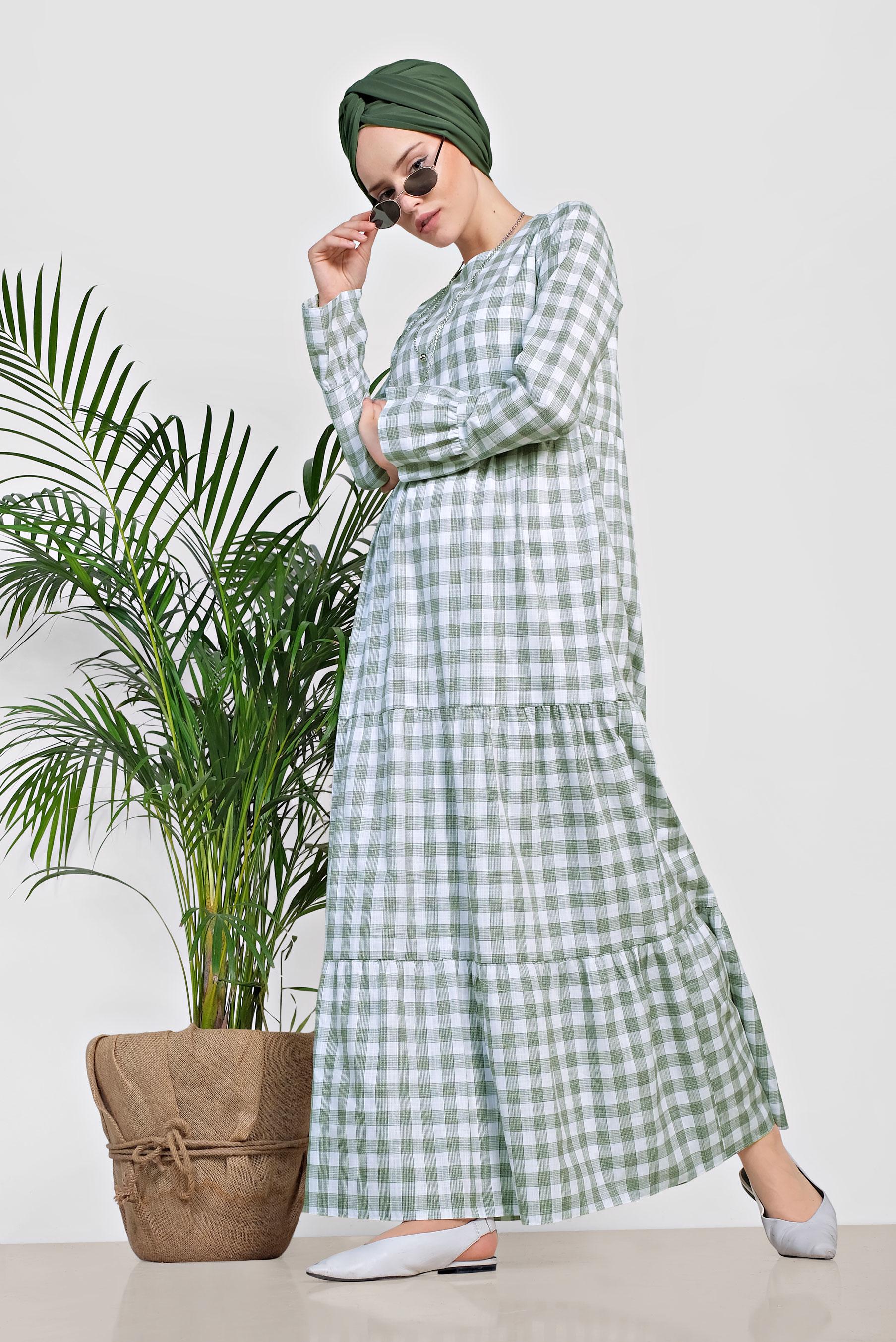 Tesettür giyim HAKİ PAMUKLU EKOSE DESENLİ ELBİSE 4333