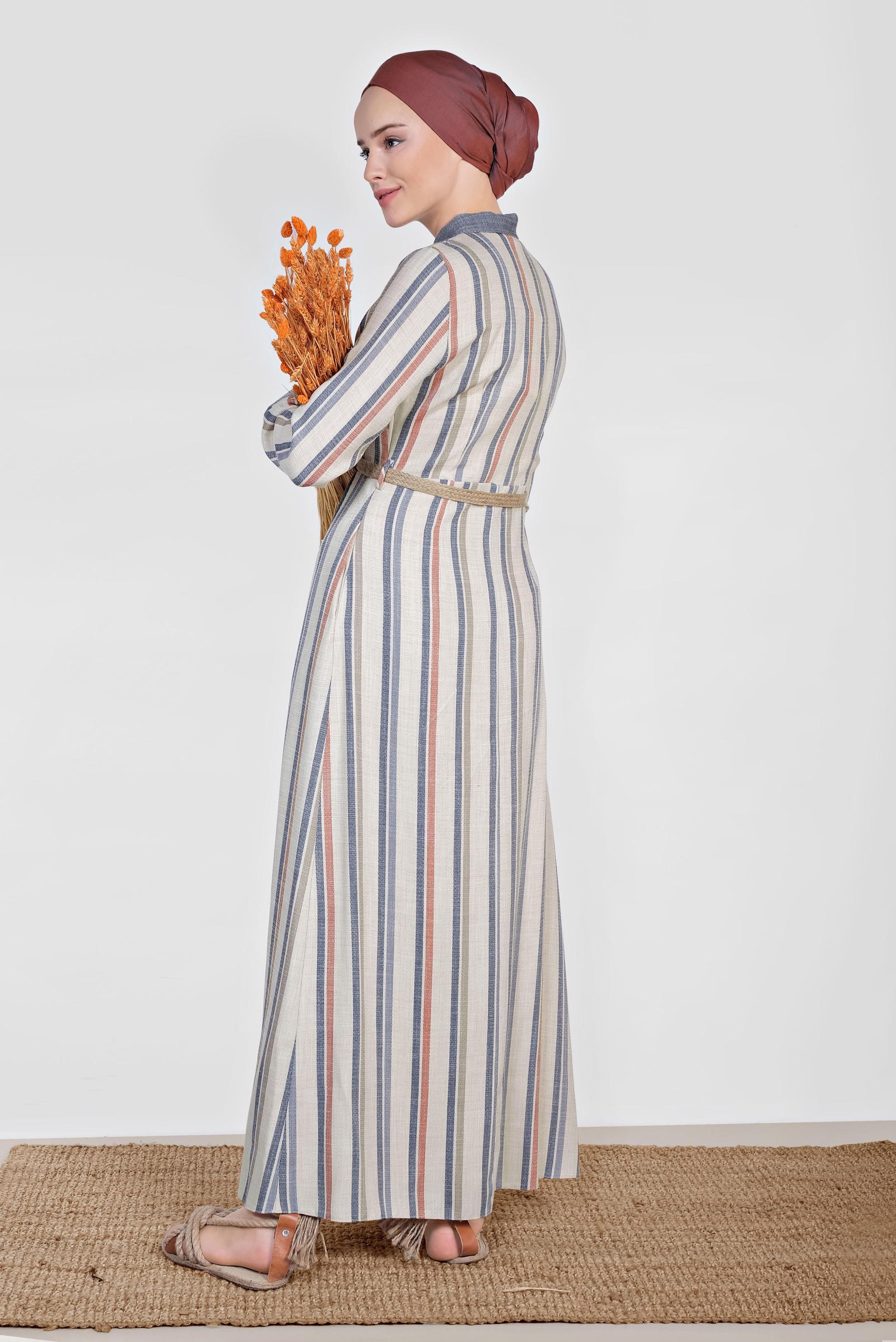 Tesettür giyim LACİVERT ÇİZGİ DESENLİ DÜĞMELİ ELBİSE 4353