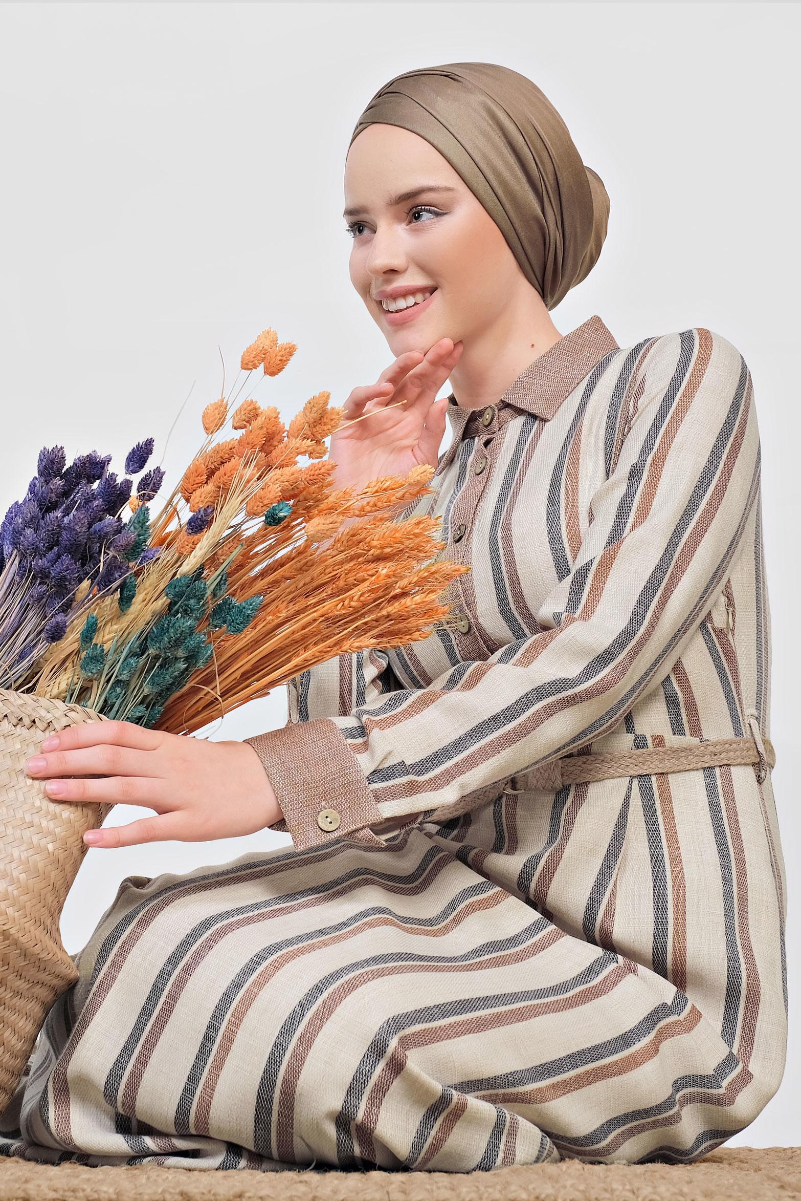 Tesettür giyim GRİ ÇİZGİ DESENLİ DÜĞMELİ ELBİSE 4353