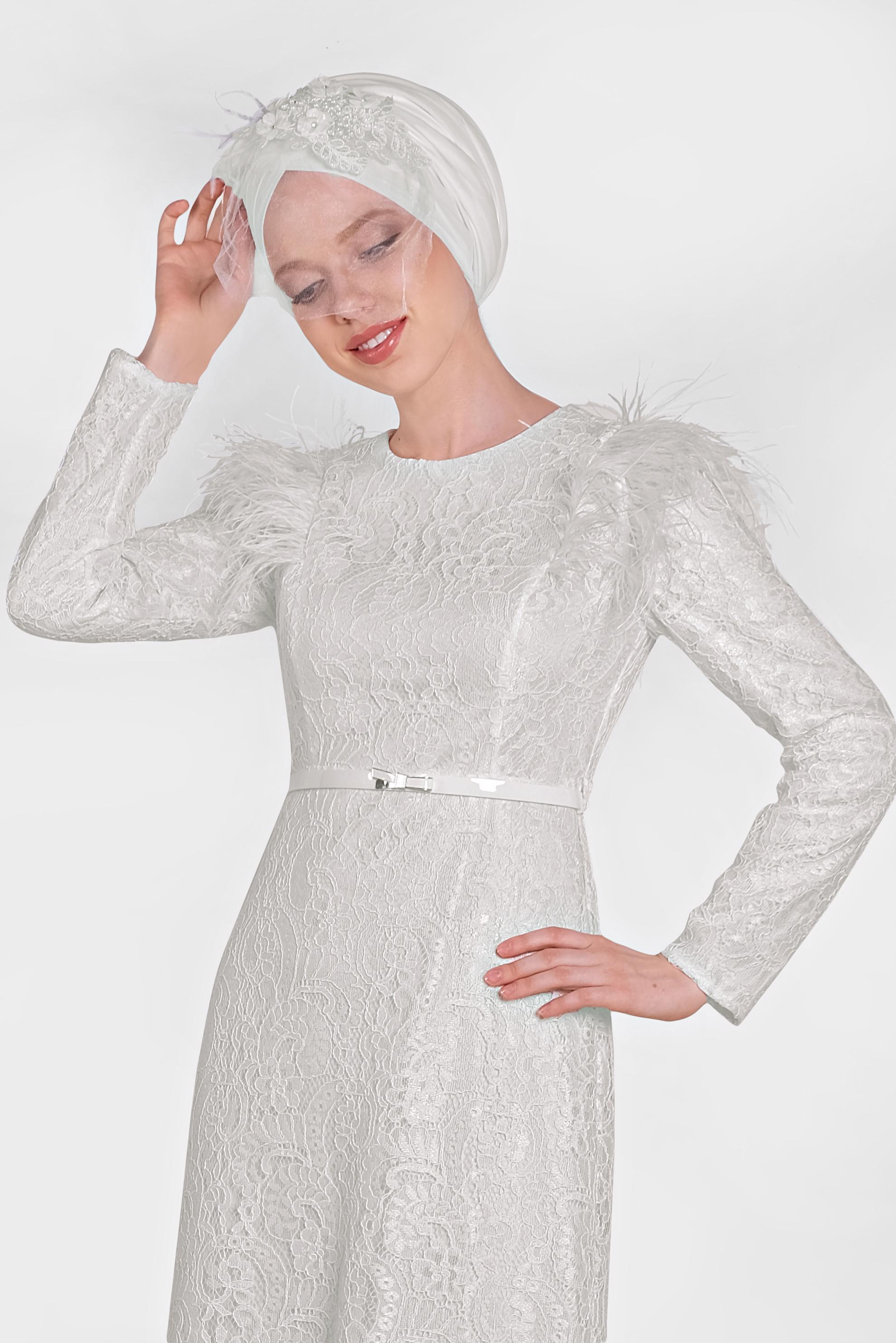 Tesettür giyim BEYAZ OMUZLARI TÜYLÜ DANTELLİ ELBİSE 4464