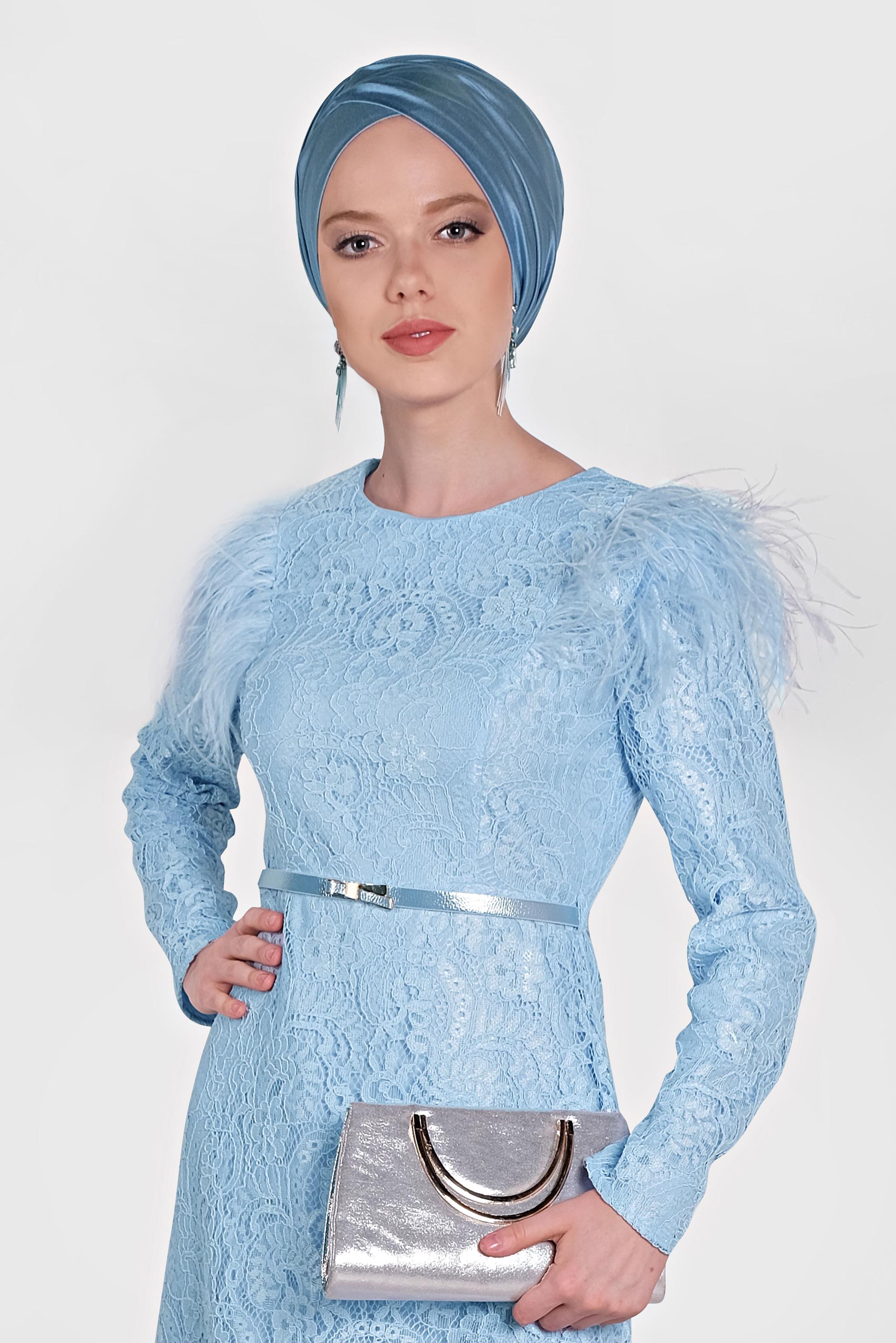 Tesettür giyim MAVİ OMUZLARI TÜYLÜ DANTELLİ ELBİSE 4464