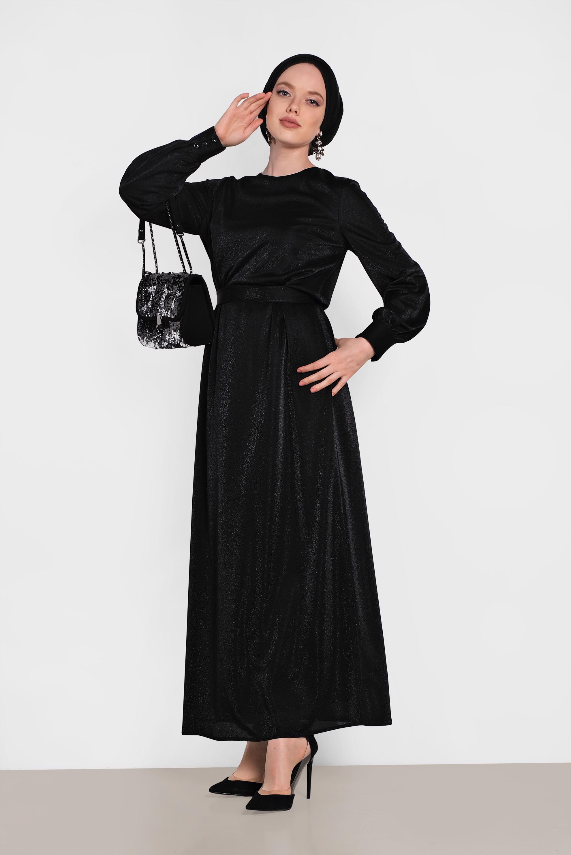 Tesettür giyim SİYAH KUŞAKLI SİMLİ ELBİSE 4466