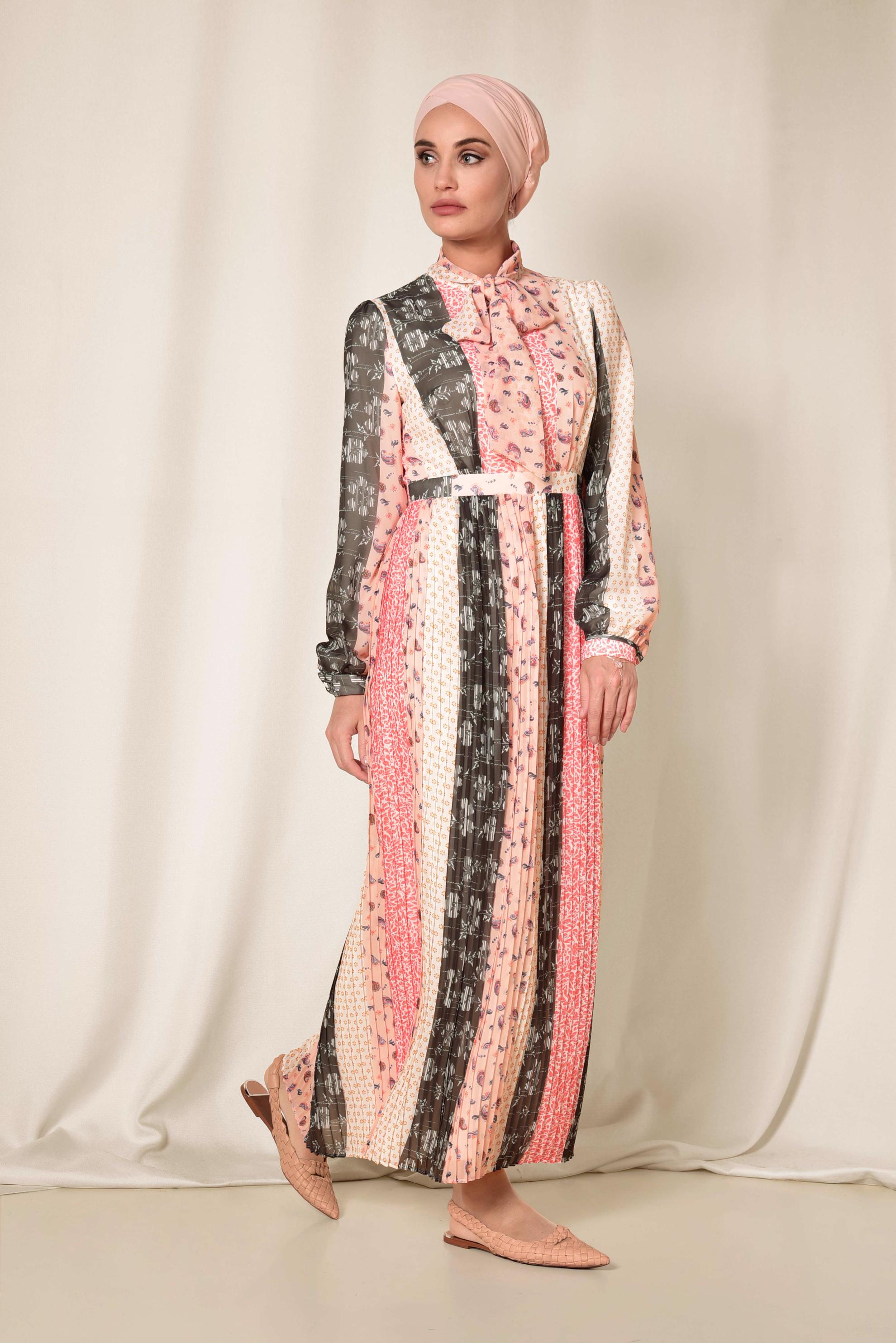 Tesettür giyim PUDRA ETEĞİ PİLİSELİ DESENLİ ELBİSE 4969