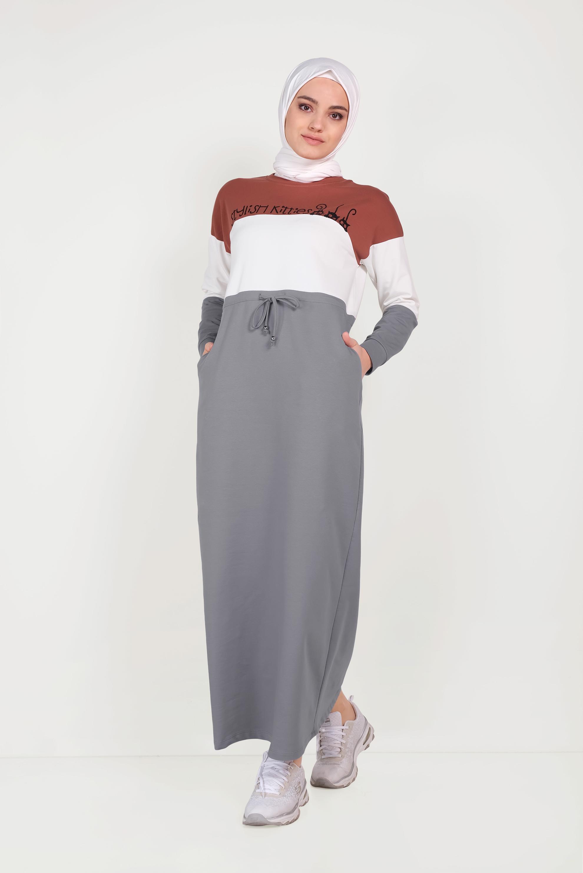 Tesettür giyim GRİ YAZI DETAYLI CEPLİ EŞOFMAN ELBİSE 40527