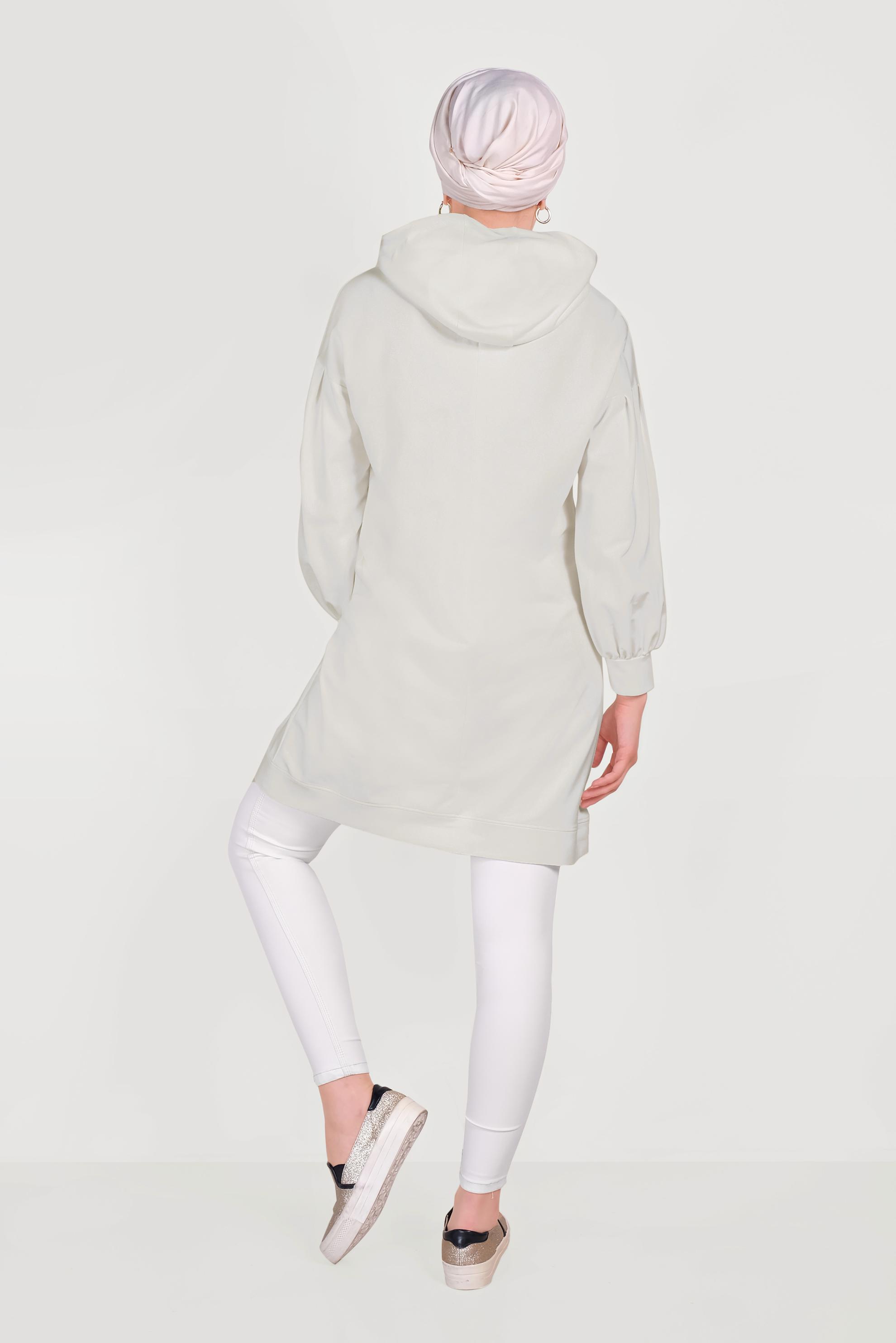 Tesettür giyim BEYAZ PAMUKLU CEPLİ KAPÜŞONLU EŞOFMAN TUNİK 40529