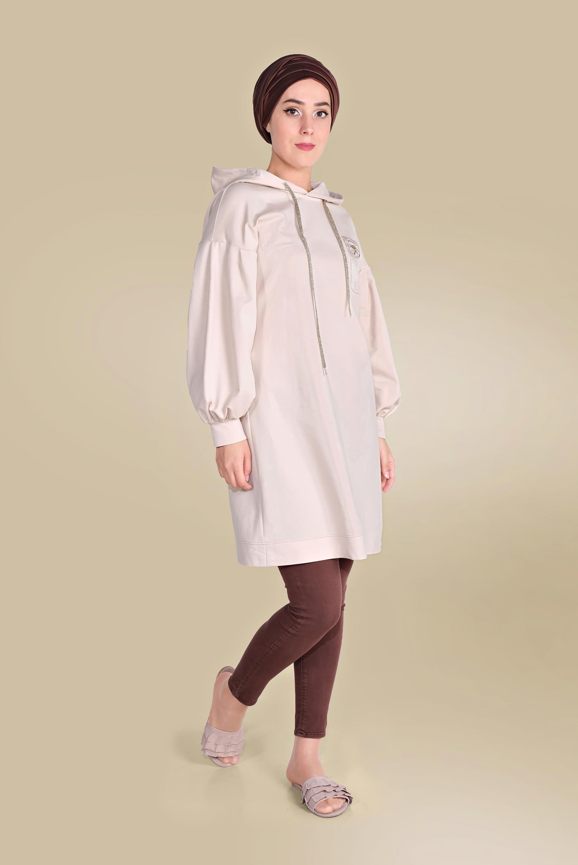 Tesettür giyim BEJ PAMUKLU CEPLİ KAPÜŞONLU EŞOFMAN TUNİK 40529