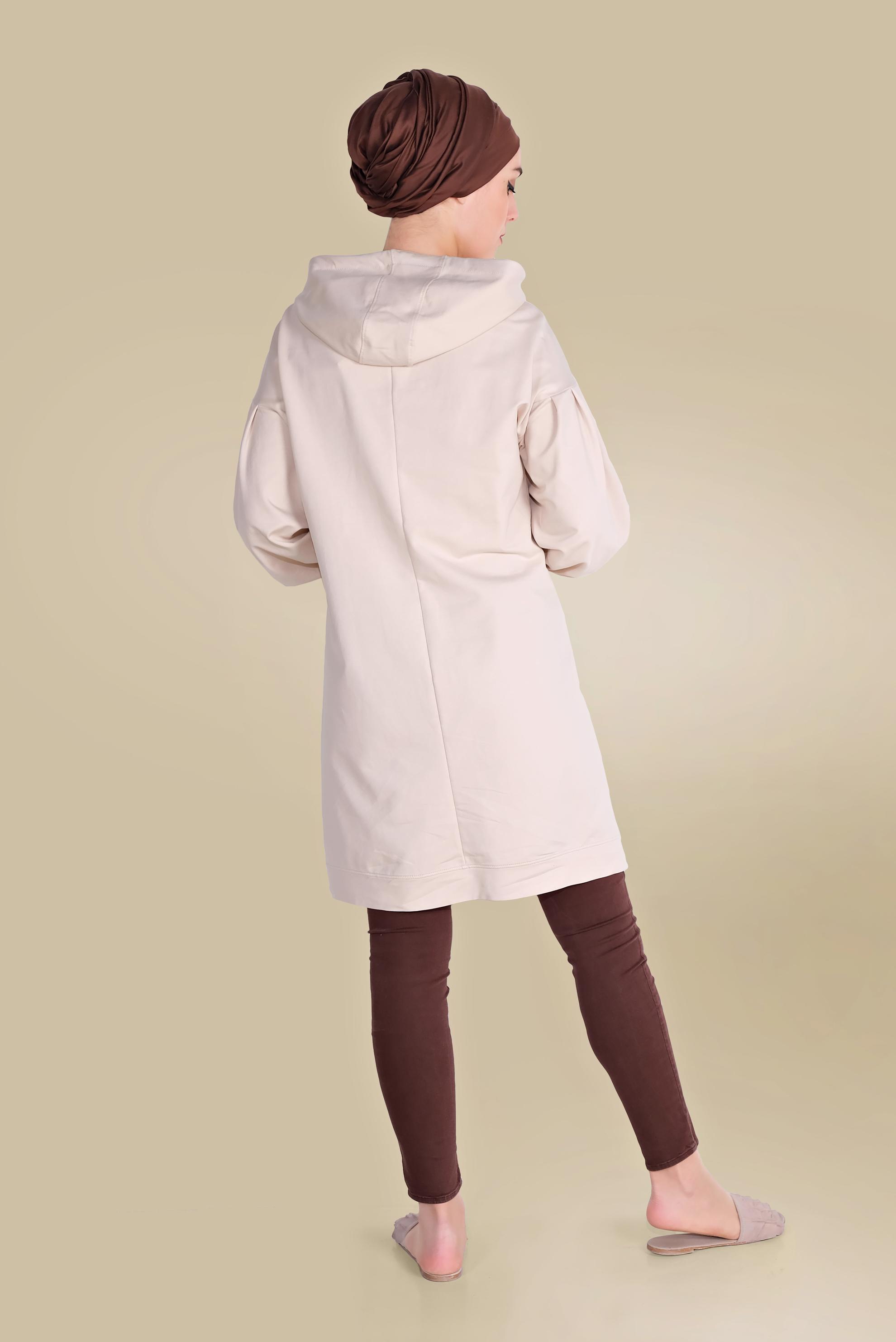 Tesettür giyim BEJ PAMUKLU CEPLİ KAPÜŞONLU EŞOFMAN TUNİK 40529