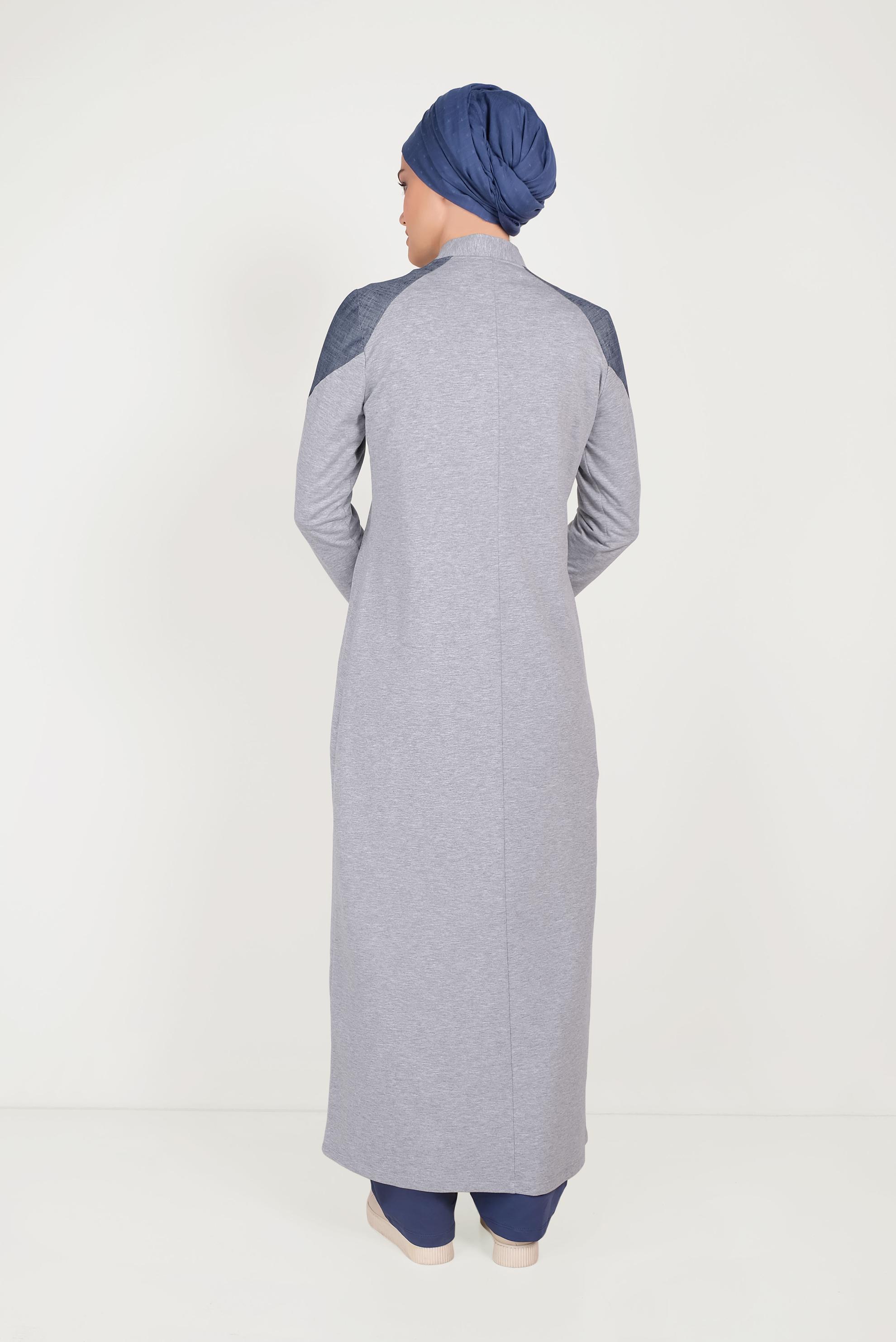 Tesettür giyim GRİ  YAZI BASKILI HAKİM YAKA EŞOFMAN TUNİK 40548