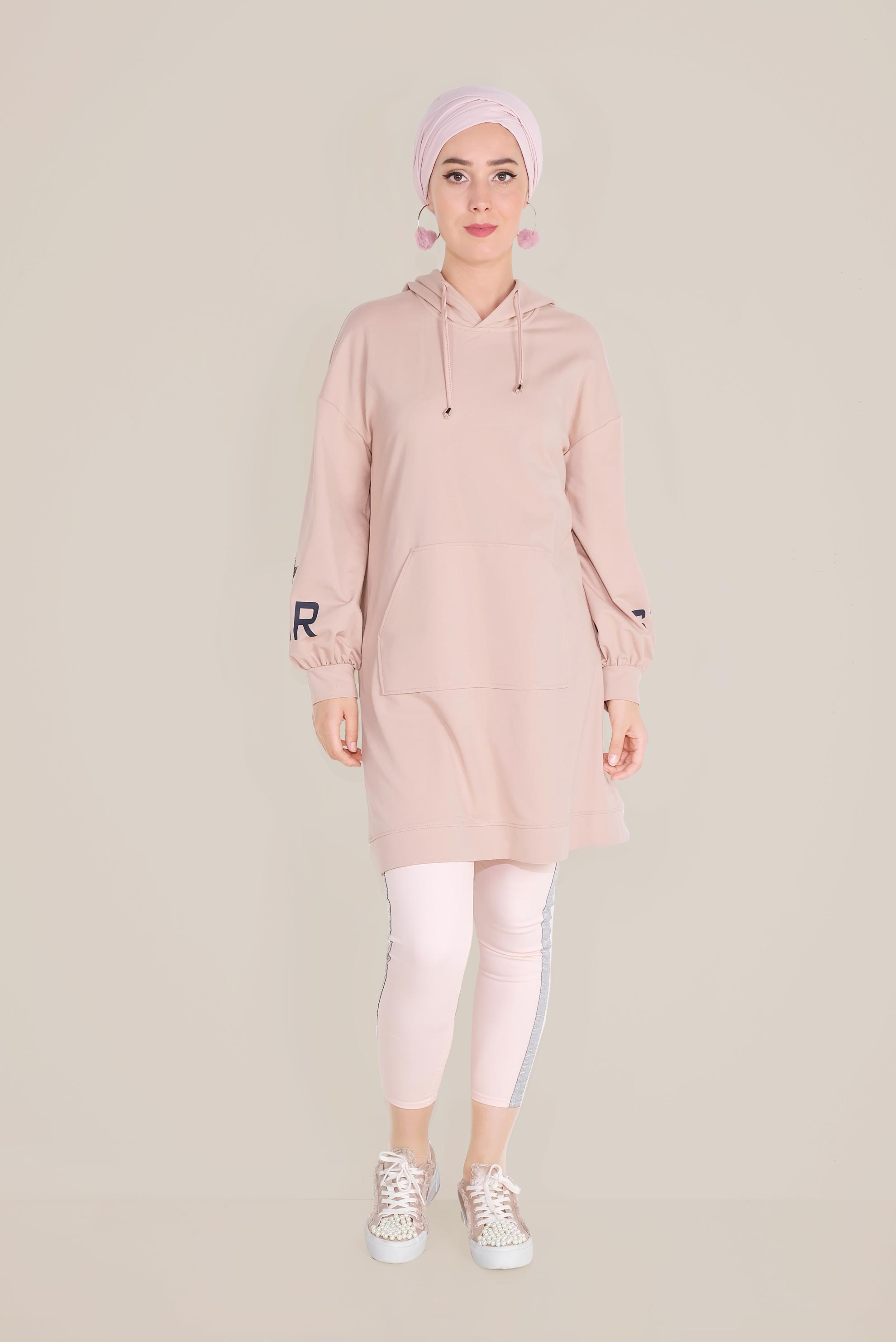 Tesettür giyim PUDRA YAZI DETAYLI KAPÜŞONLU TUNİK 40550