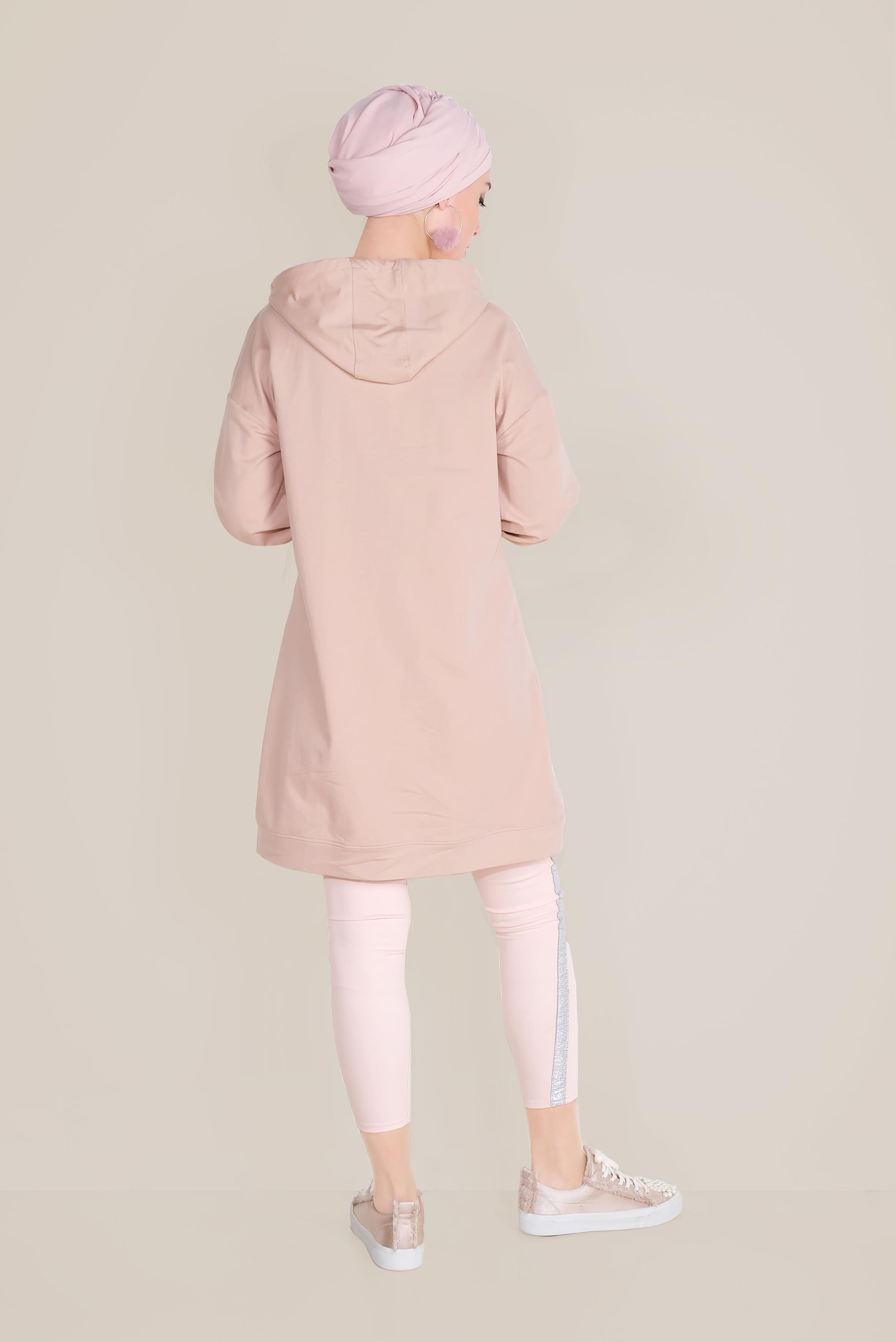 Tesettür giyim PUDRA YAZI DETAYLI KAPÜŞONLU TUNİK 40550