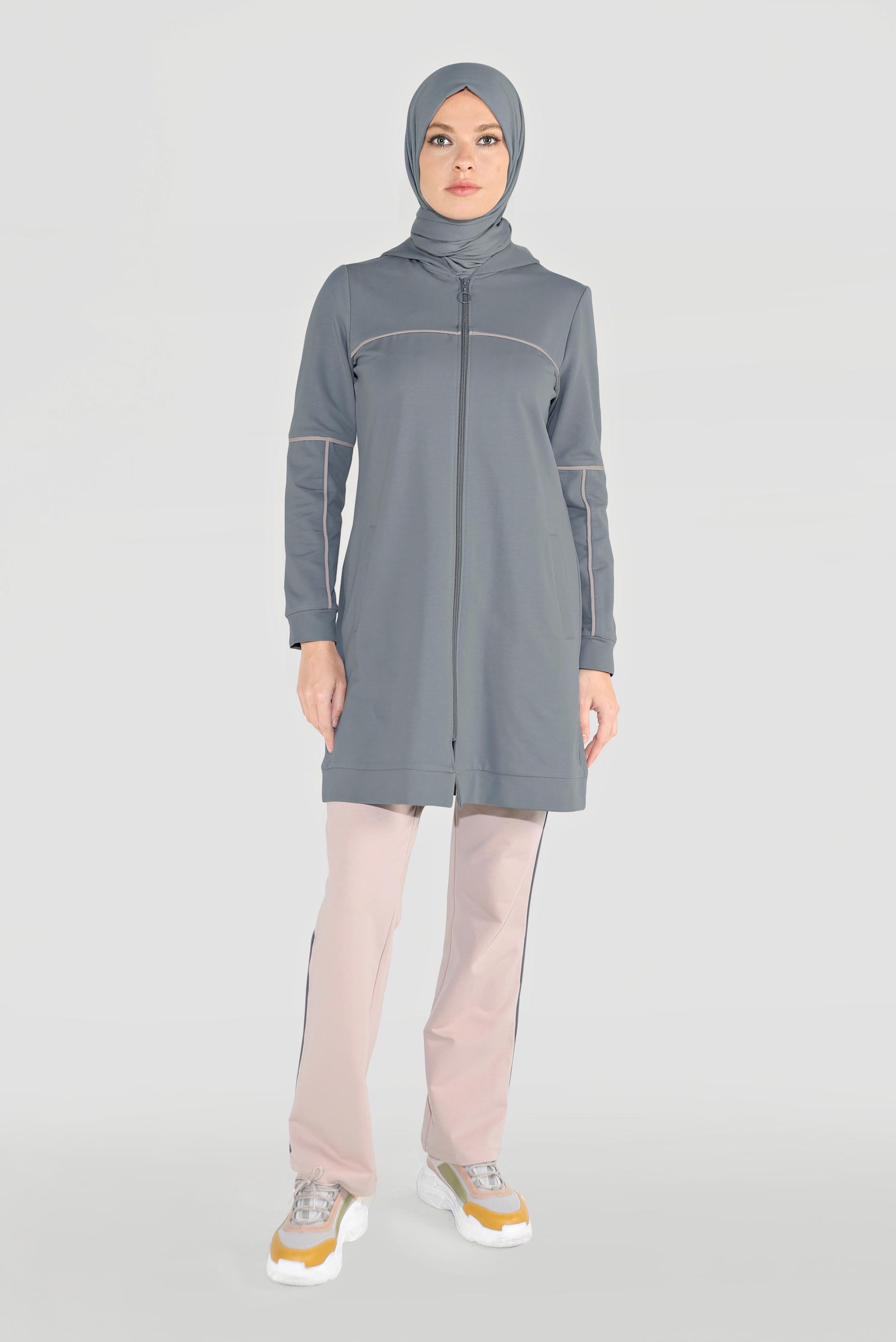 Tesettür giyim GRİ ŞERİTLİ KAPÜŞONLU EŞOFMAN TAKIMI 40555