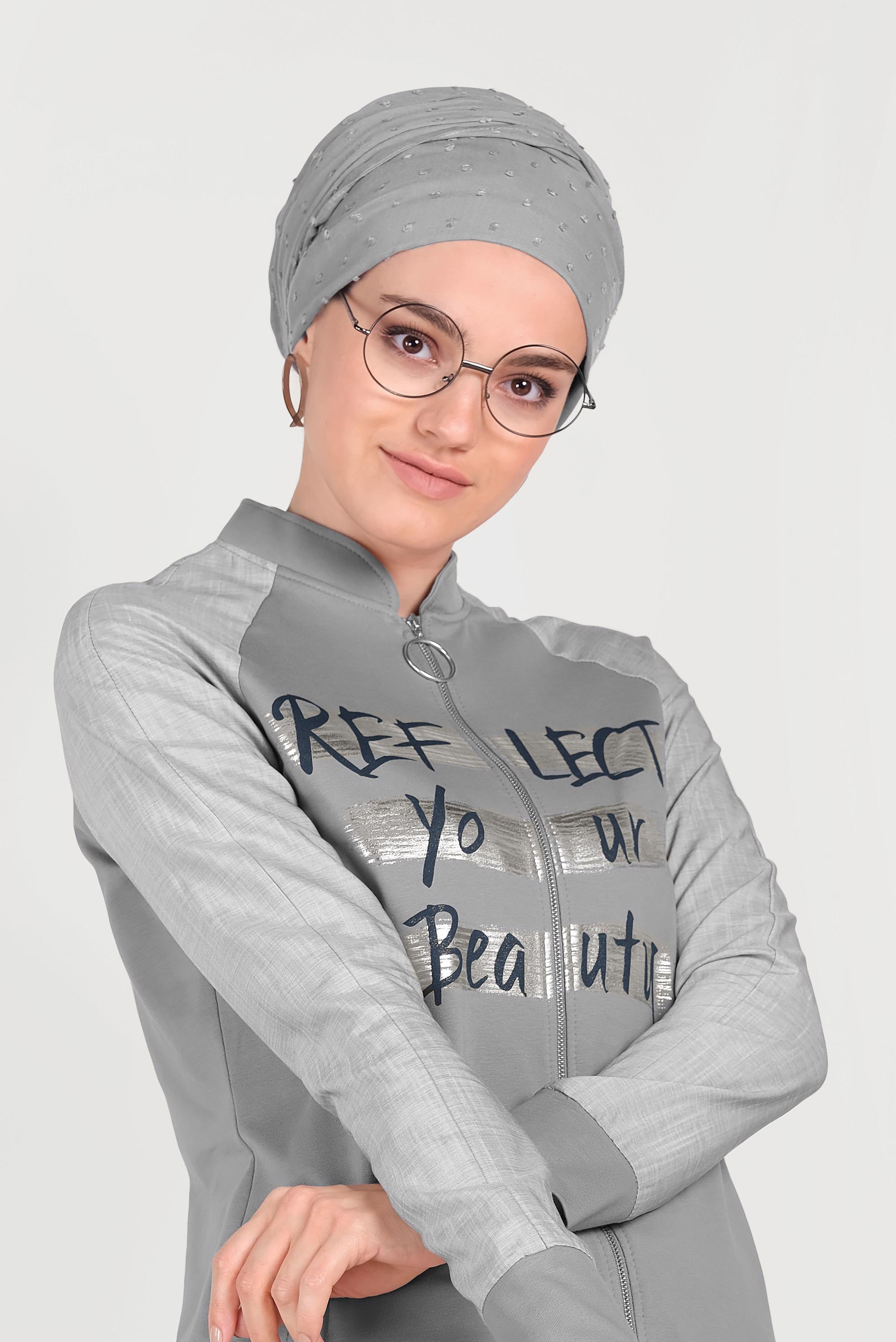 Tesettür giyim GRİ HAKİM YAKA YAZI BASKILI EŞOFMAN TAKIMI 40572 