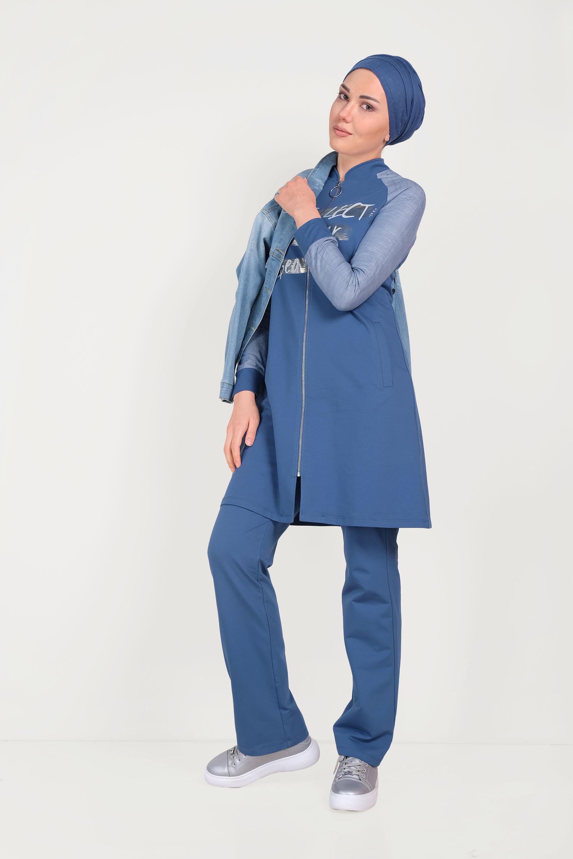 Tesettür giyim LACİVERT HAKİM YAKA YAZI BASKILI EŞOFMAN TAKIMI 40572 
