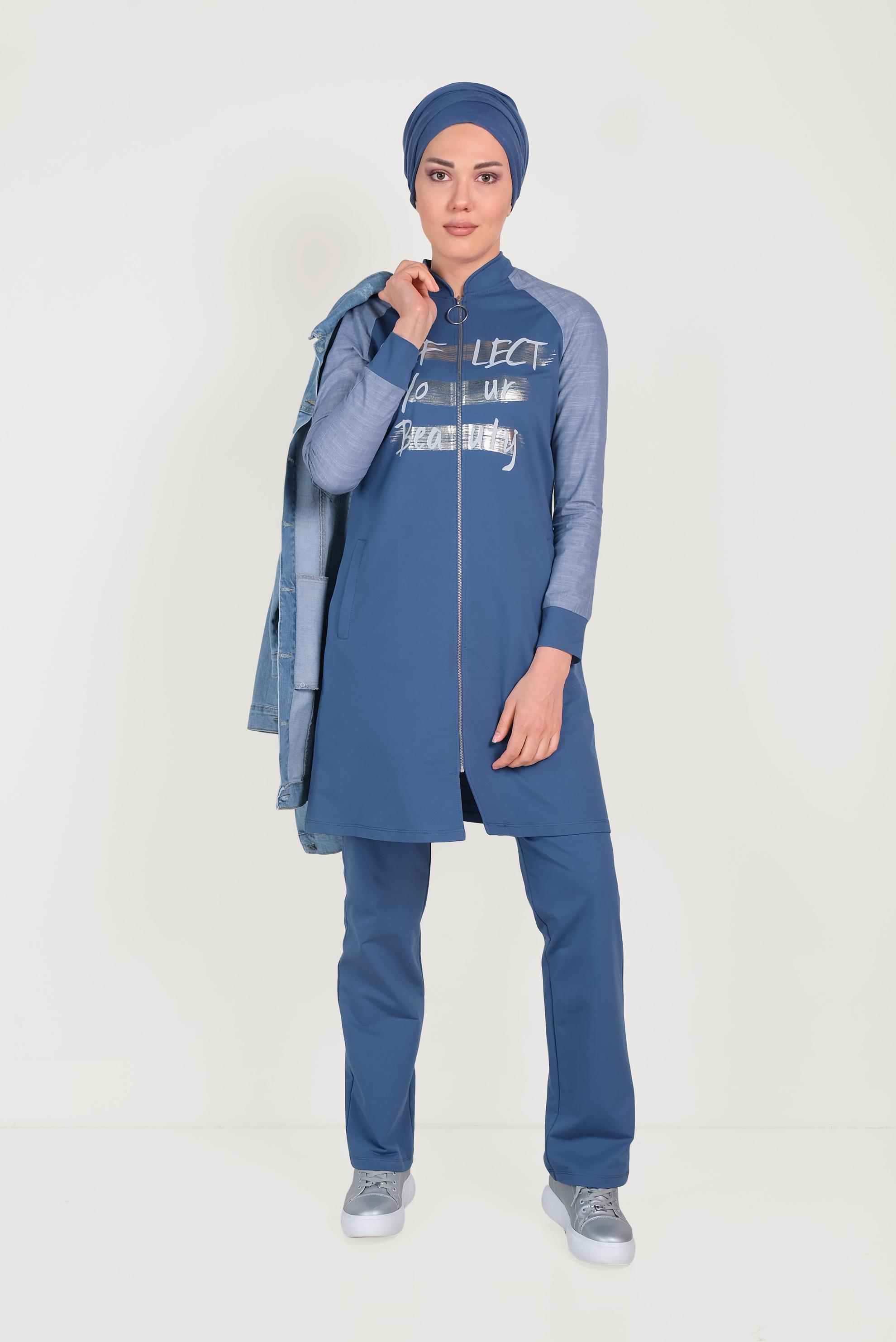 Tesettür giyim LACİVERT HAKİM YAKA YAZI BASKILI EŞOFMAN TAKIMI 40572 