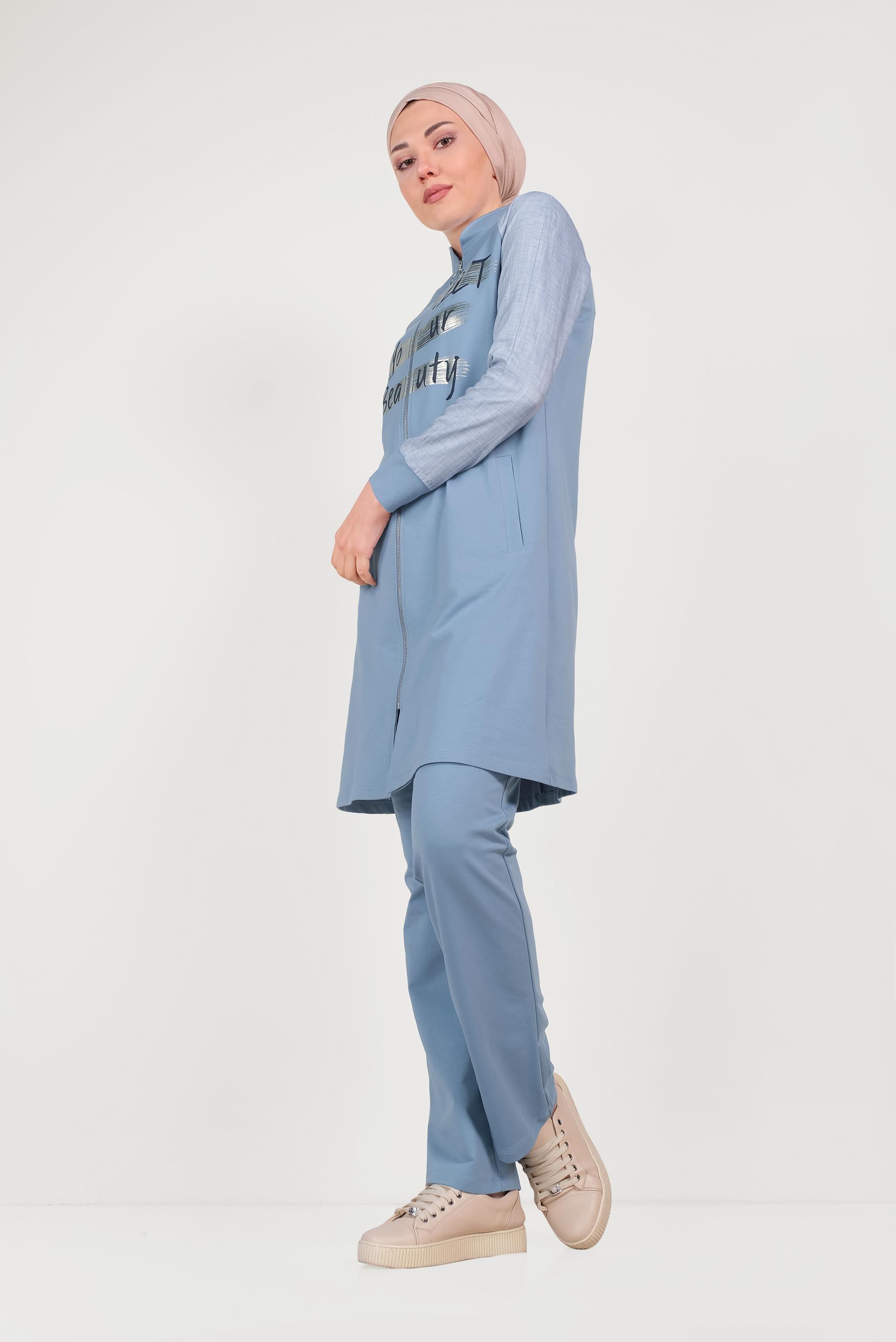 Tesettür giyim MAVİ HAKİM YAKA YAZI BASKILI EŞOFMAN TAKIMI 40572 
