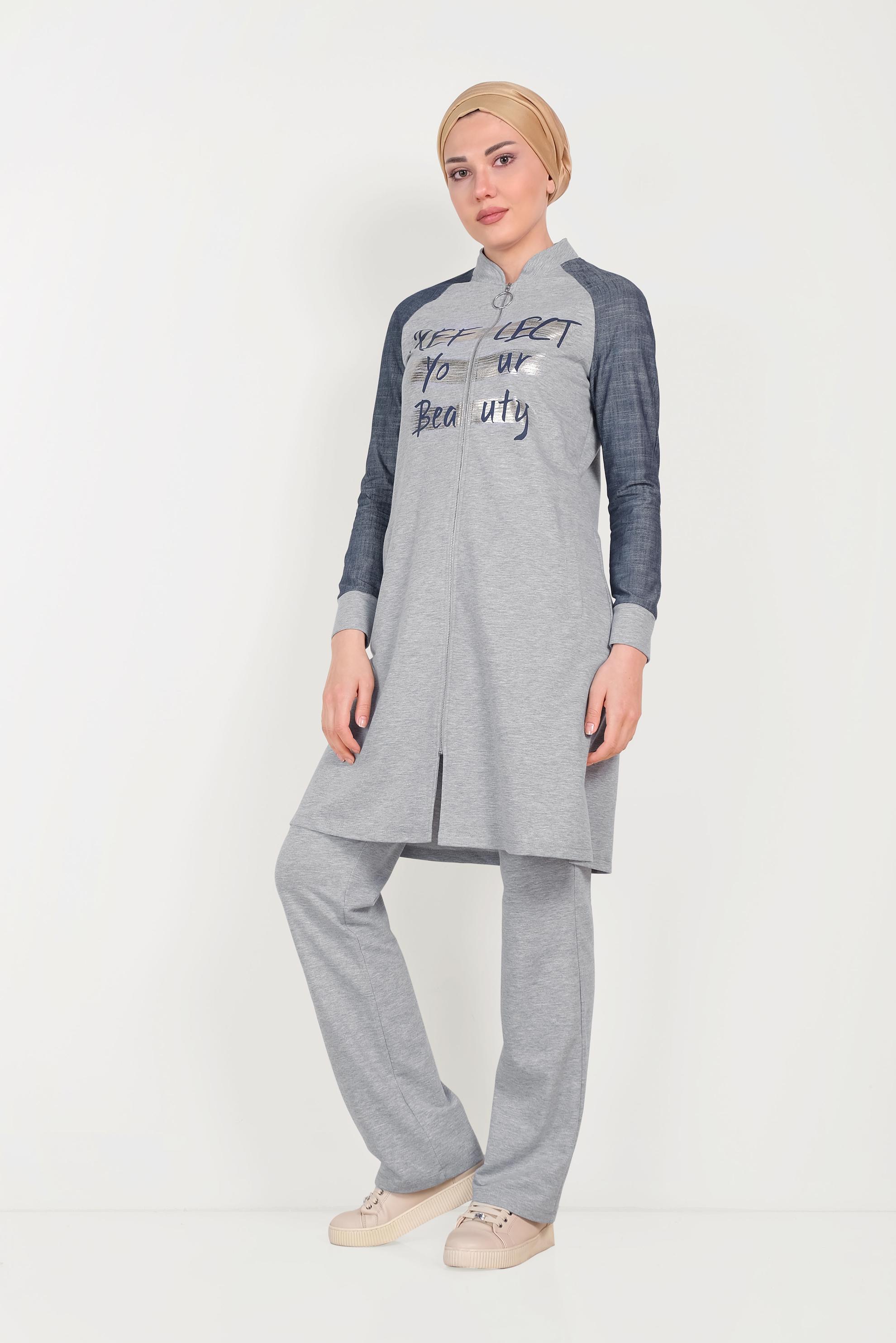 Tesettür giyim GRİ HAKİM YAKA YAZI BASKILI EŞOFMAN TAKIMI 40572 