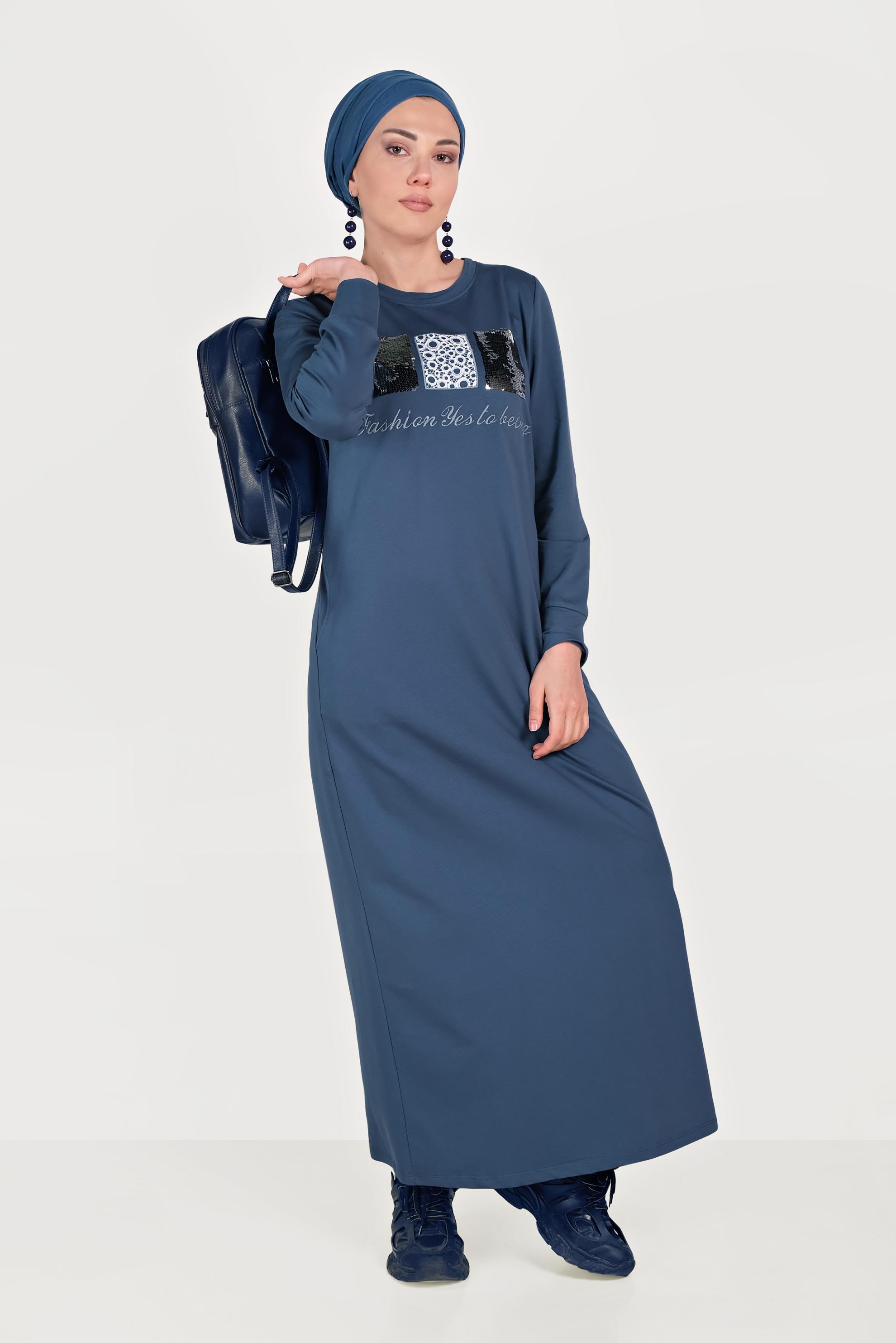Tesettür giyim LACİVERT PULLU VE YAZI DETAYLI EŞOFMAN ELBİSE 40653