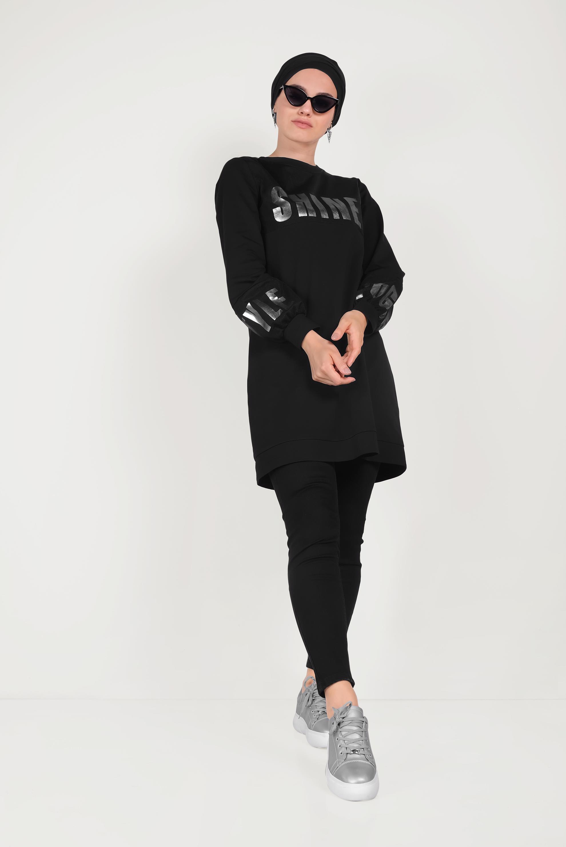 Tesettür giyim SİYAH PAMUKLU MANŞETLERİ LASTİKLİ BASKILI EŞOFMAN TUNİK 40656 