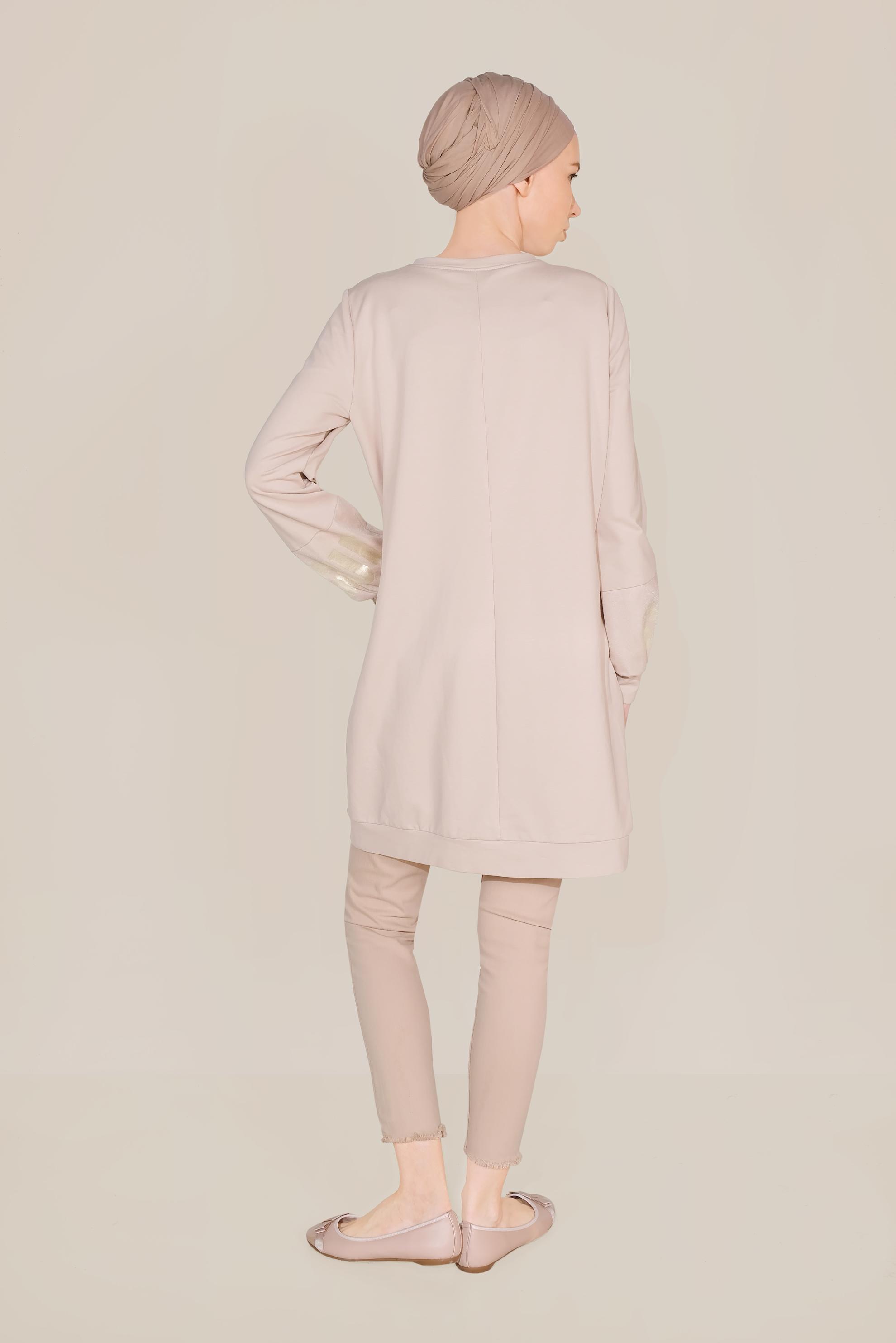 Tesettür giyim PUDRA PAMUKLU MANŞETLERİ LASTİKLİ BASKILI EŞOFMAN TUNİK 40656 