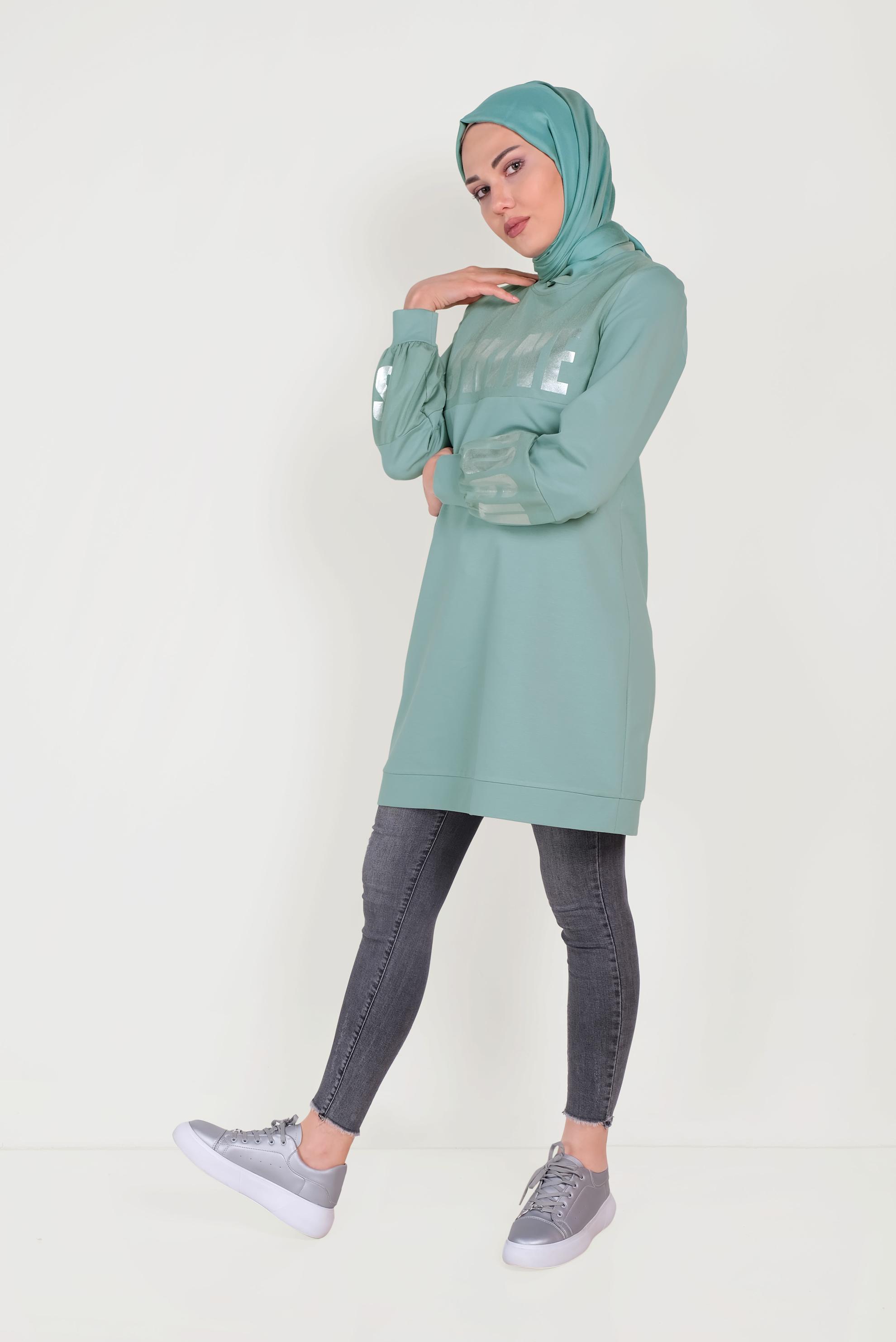 Tesettür giyim YEŞİL PAMUKLU MANŞETLERİ LASTİKLİ BASKILI EŞOFMAN TUNİK 40656 