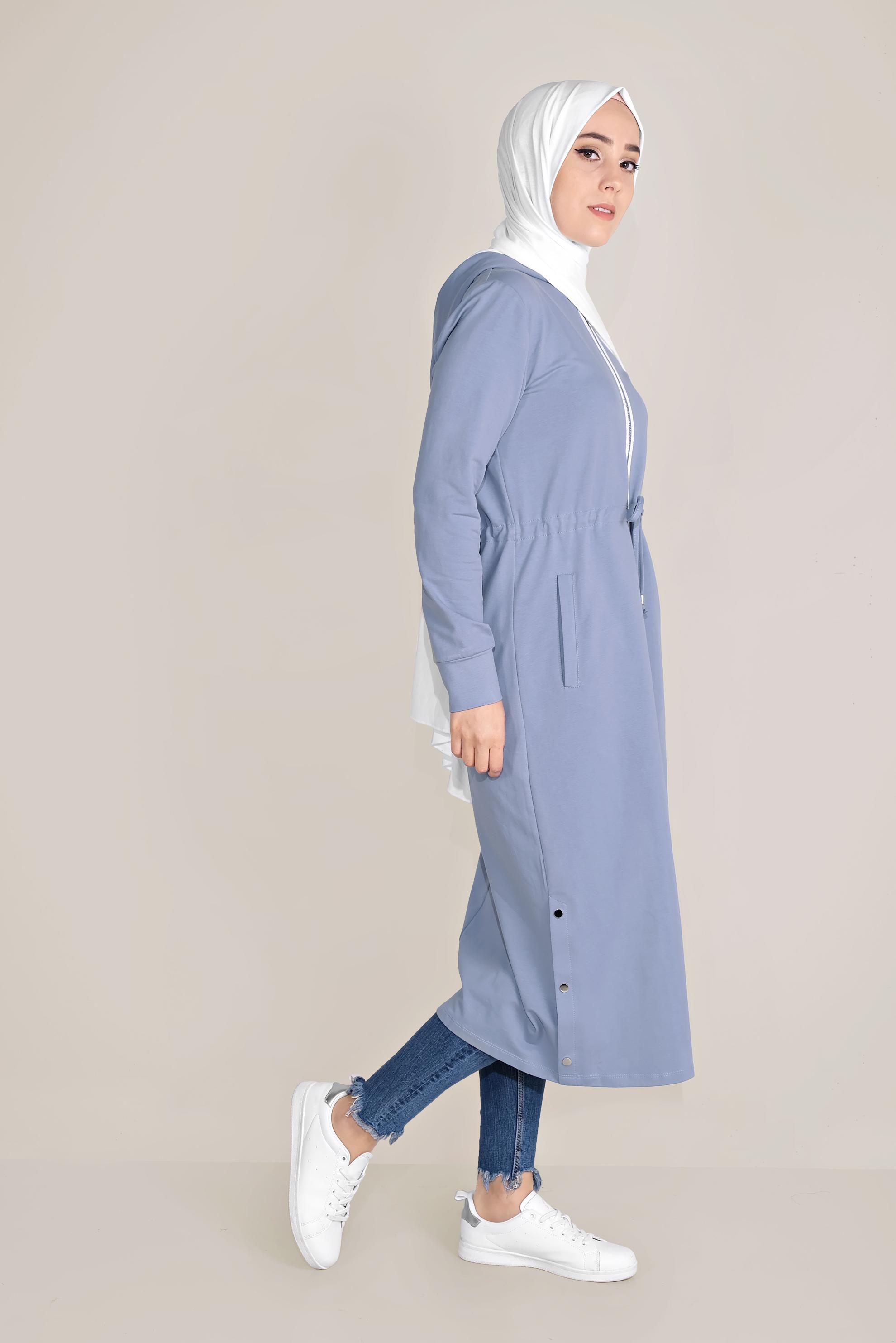 Tesettür giyim MAVİ BELDEN BÜZGÜLÜ KAPÜŞONLU EŞOFMAN TUNİK 40680