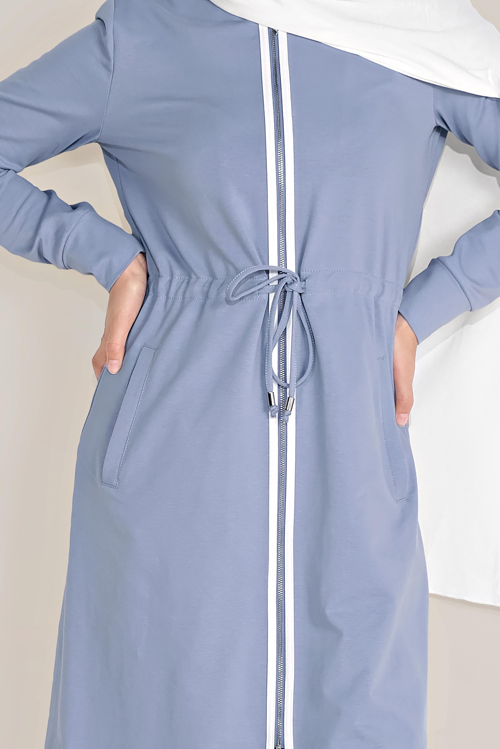 Tesettür giyim MAVİ BELDEN BÜZGÜLÜ KAPÜŞONLU EŞOFMAN TUNİK 40680