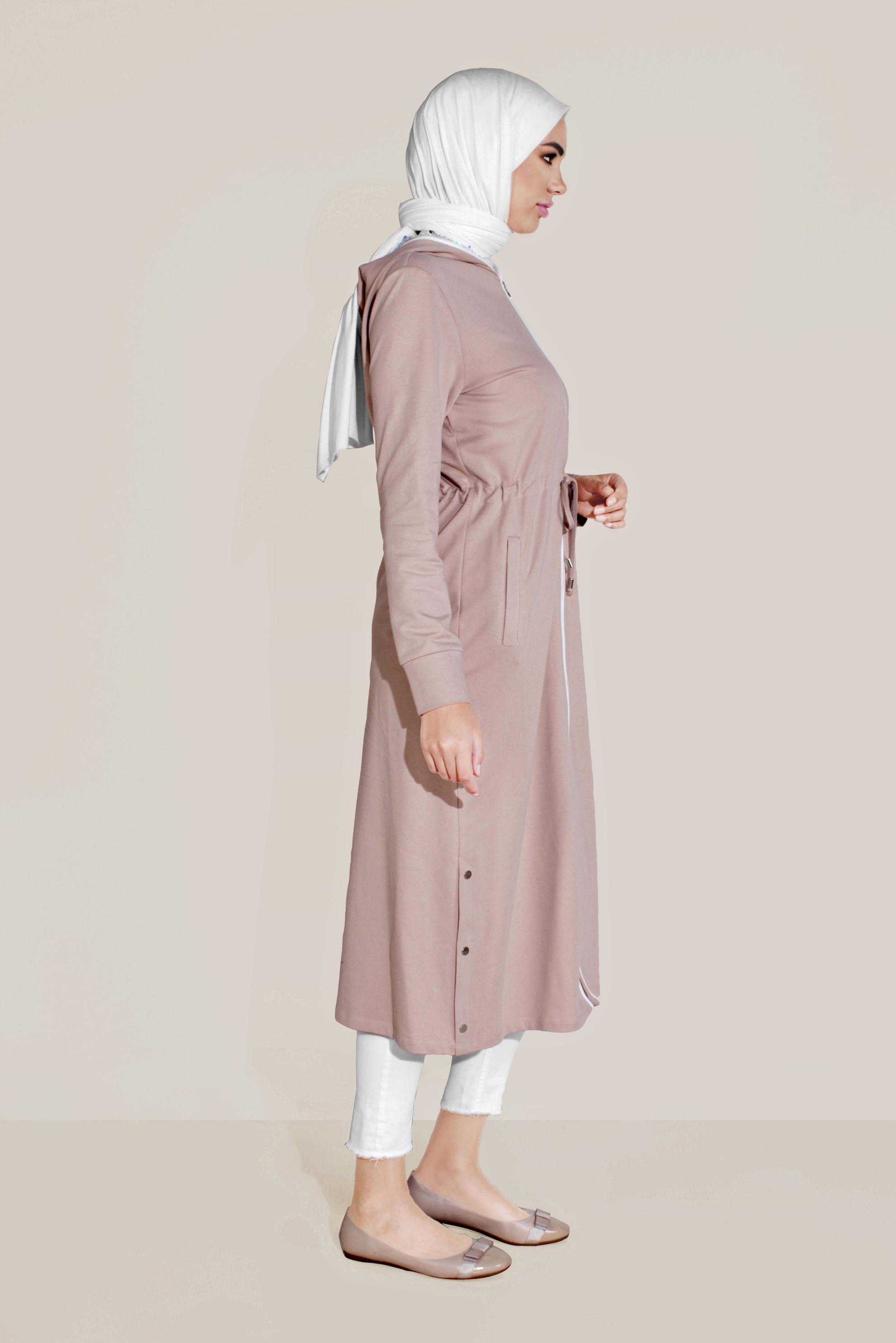 Tesettür giyim PUDRA BELDEN BÜZGÜLÜ KAPÜŞONLU EŞOFMAN TUNİK 40680