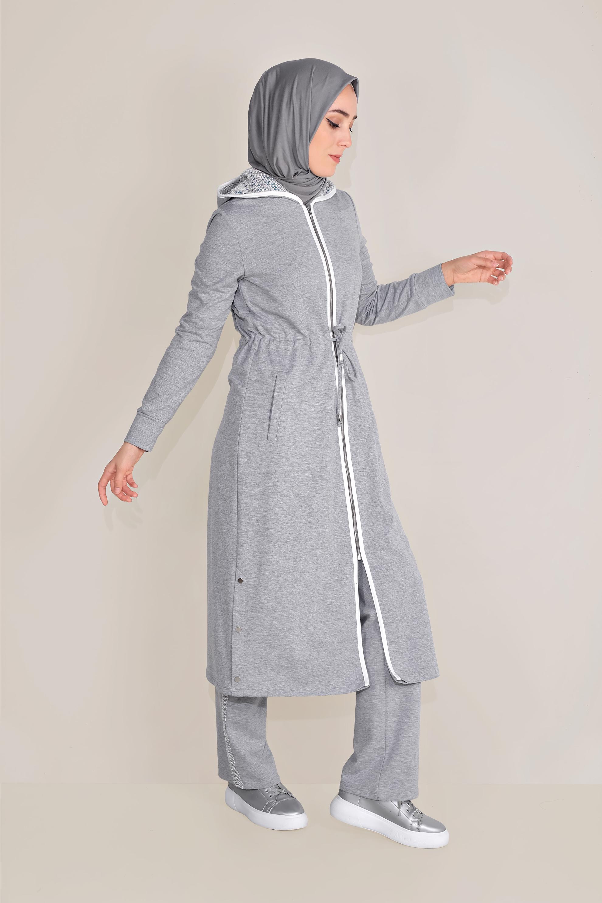 Tesettür giyim GRİ BELDEN BÜZGÜLÜ KAPÜŞONLU EŞOFMAN TUNİK 40680