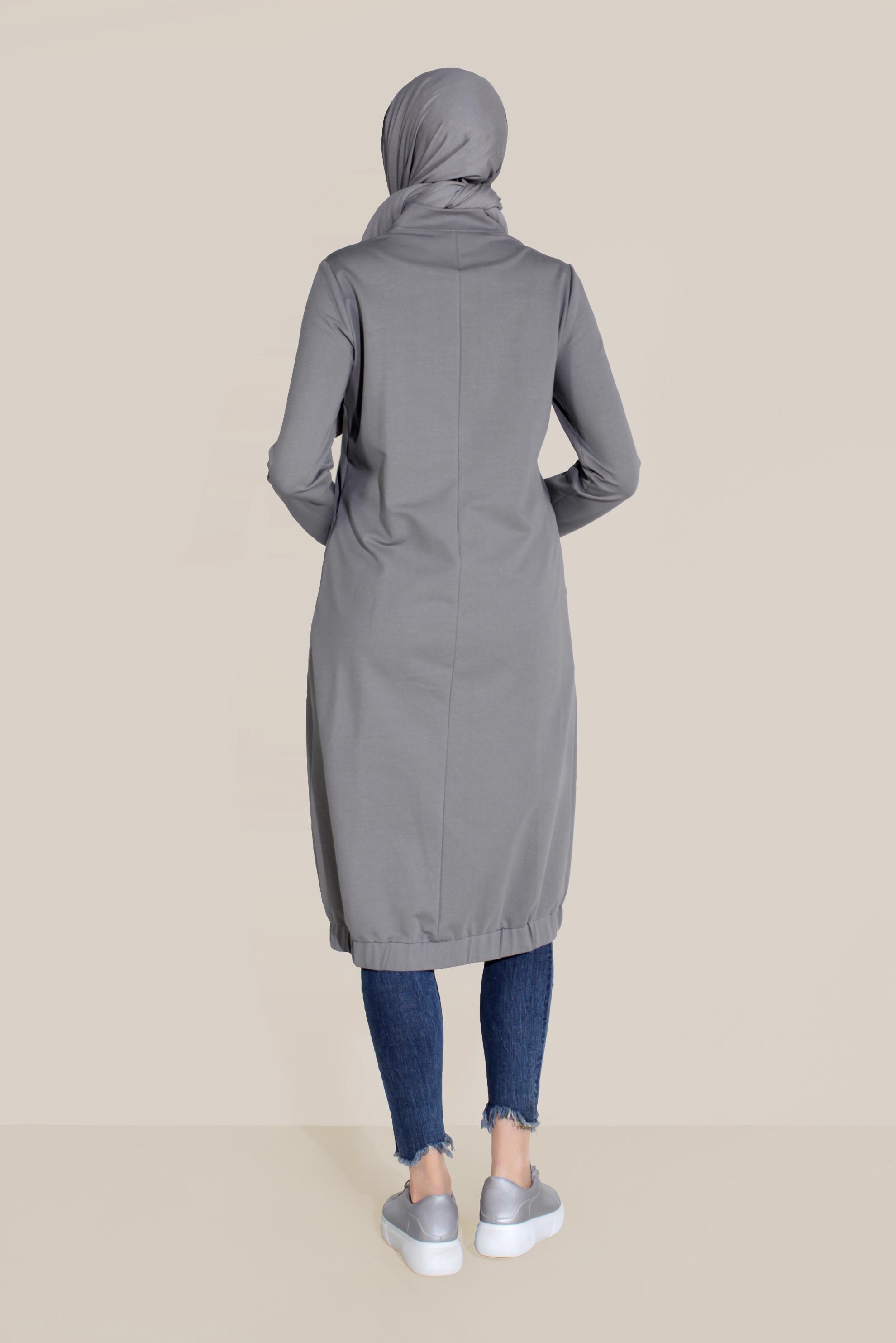 Tesettür giyim GRİ CEPLERİ PULLU HAKİM YAKA EŞOFMAN TUNİK 40683