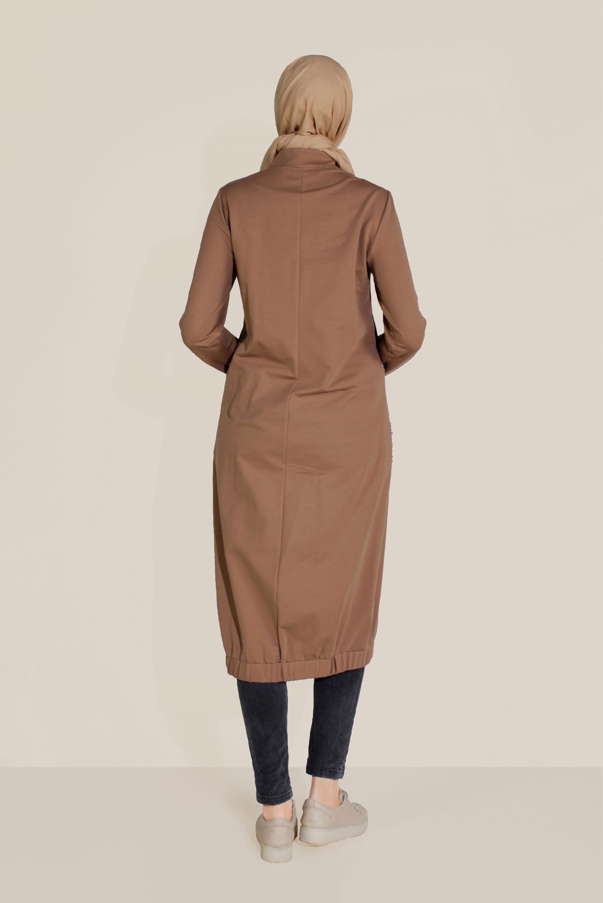 Tesettür giyim KAHVE CEPLERİ PULLU HAKİM YAKA EŞOFMAN TUNİK 40683