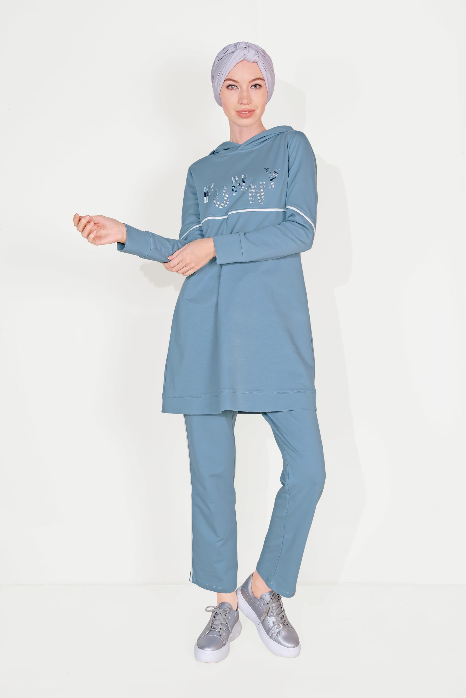 Tesettür giyim MAVİ PAMUKLU TAŞ BASKILI KAPÜŞONLU EŞOFMAN TAKIM 40685