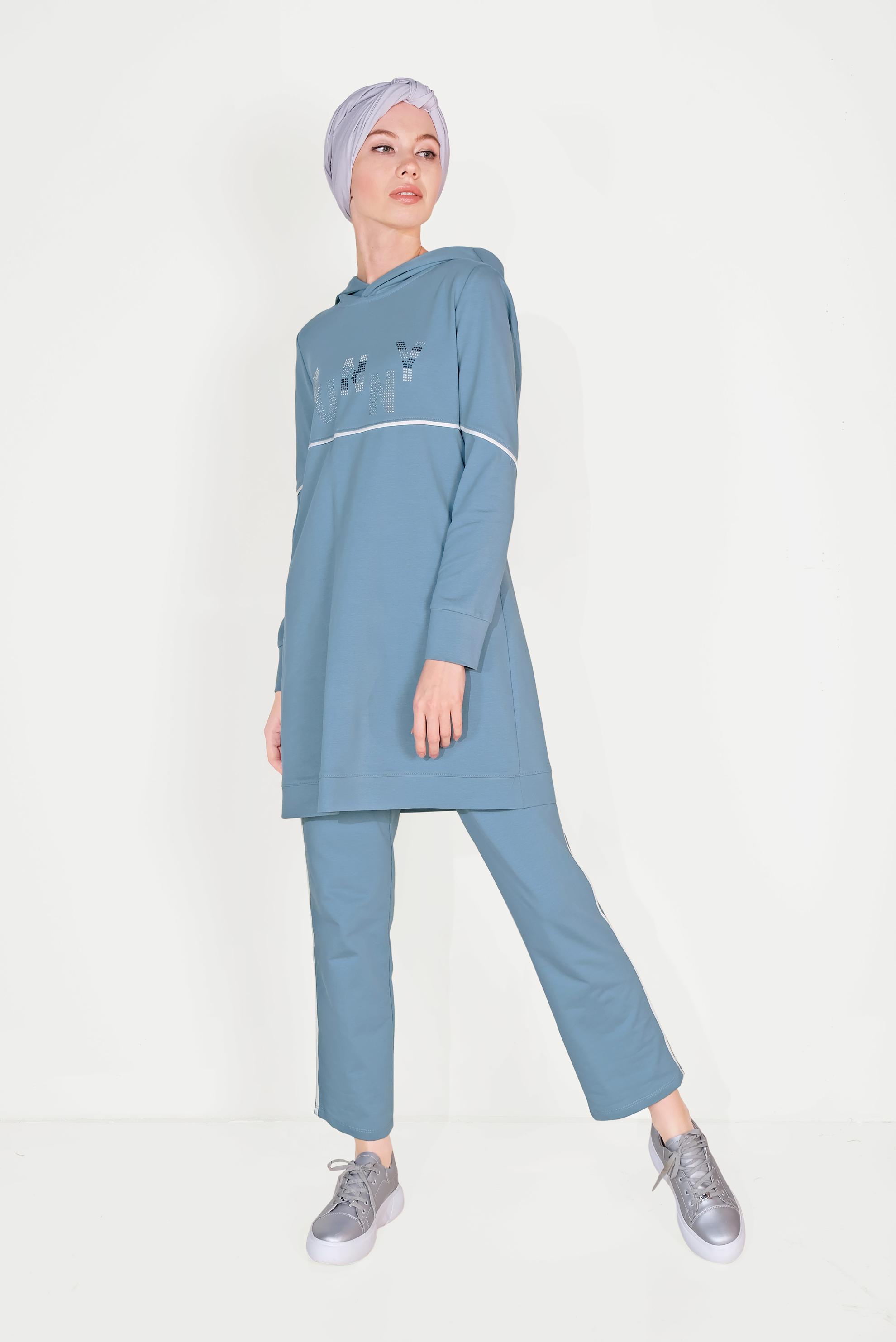 Tesettür giyim MAVİ PAMUKLU TAŞ BASKILI KAPÜŞONLU EŞOFMAN TAKIM 40685