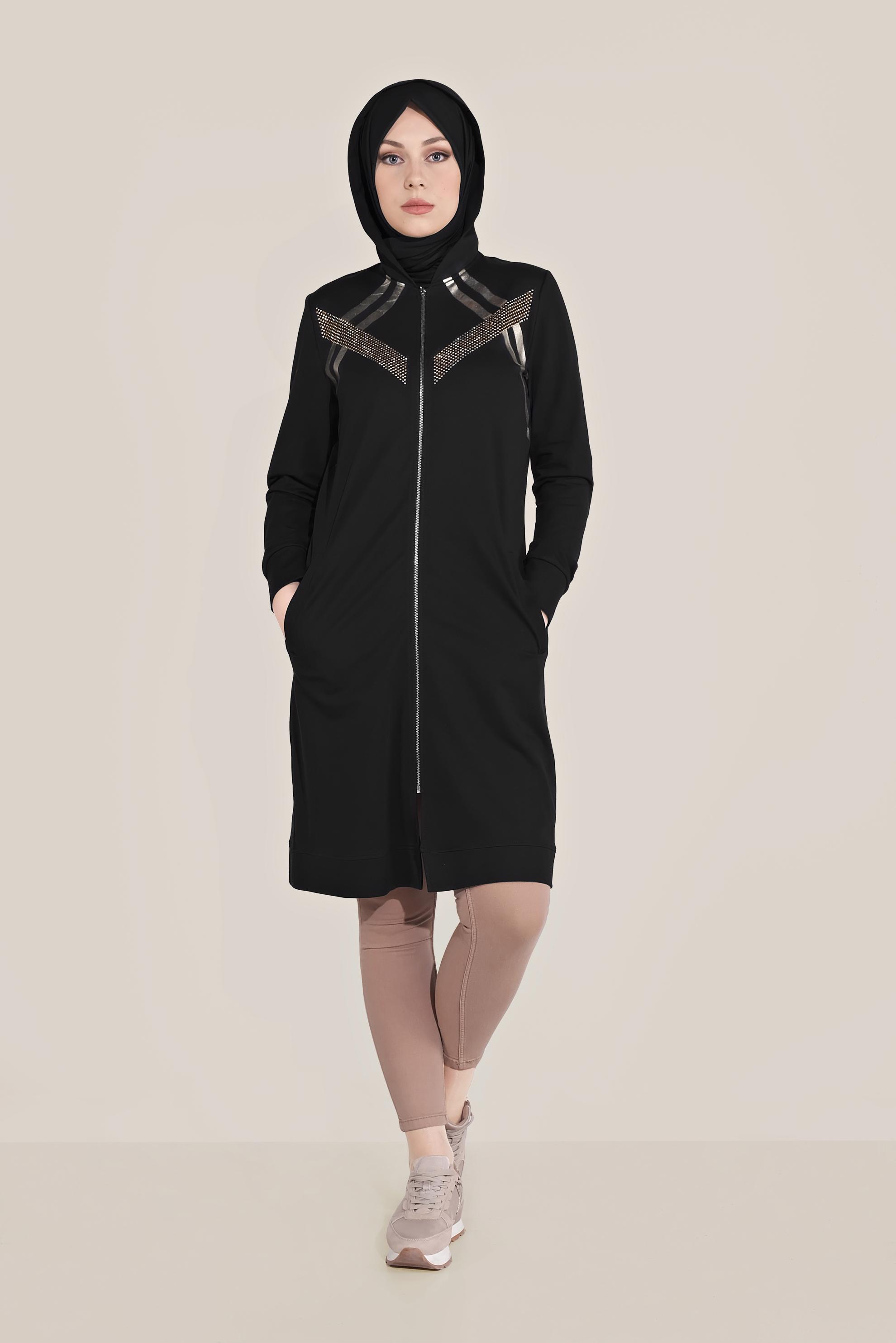 Tesettür giyim SİYAH TAŞ BASKILI ŞERİTLİ EŞOFMAN TUNİK 40723