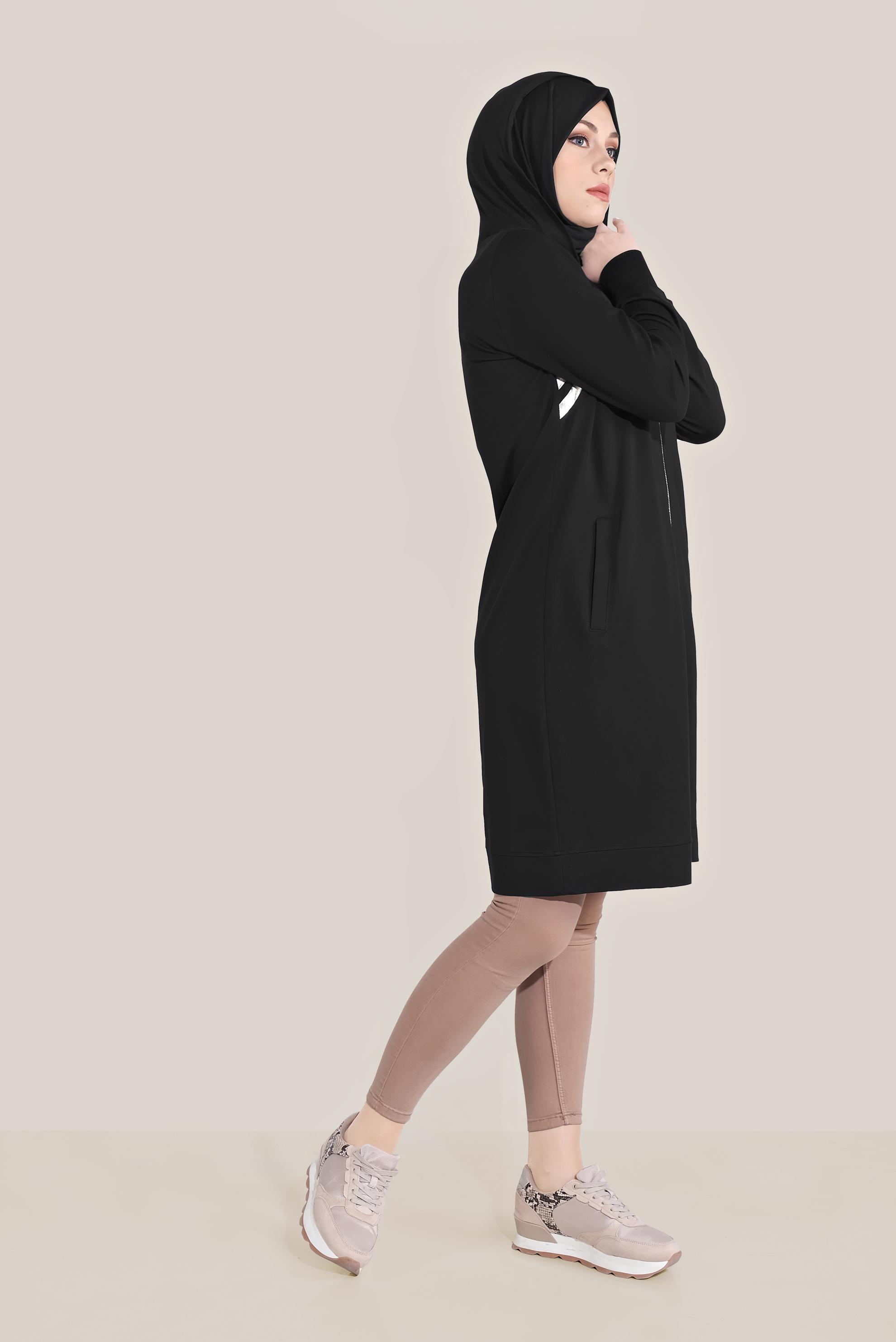 Tesettür giyim SİYAH TAŞ BASKILI ŞERİTLİ EŞOFMAN TUNİK 40723