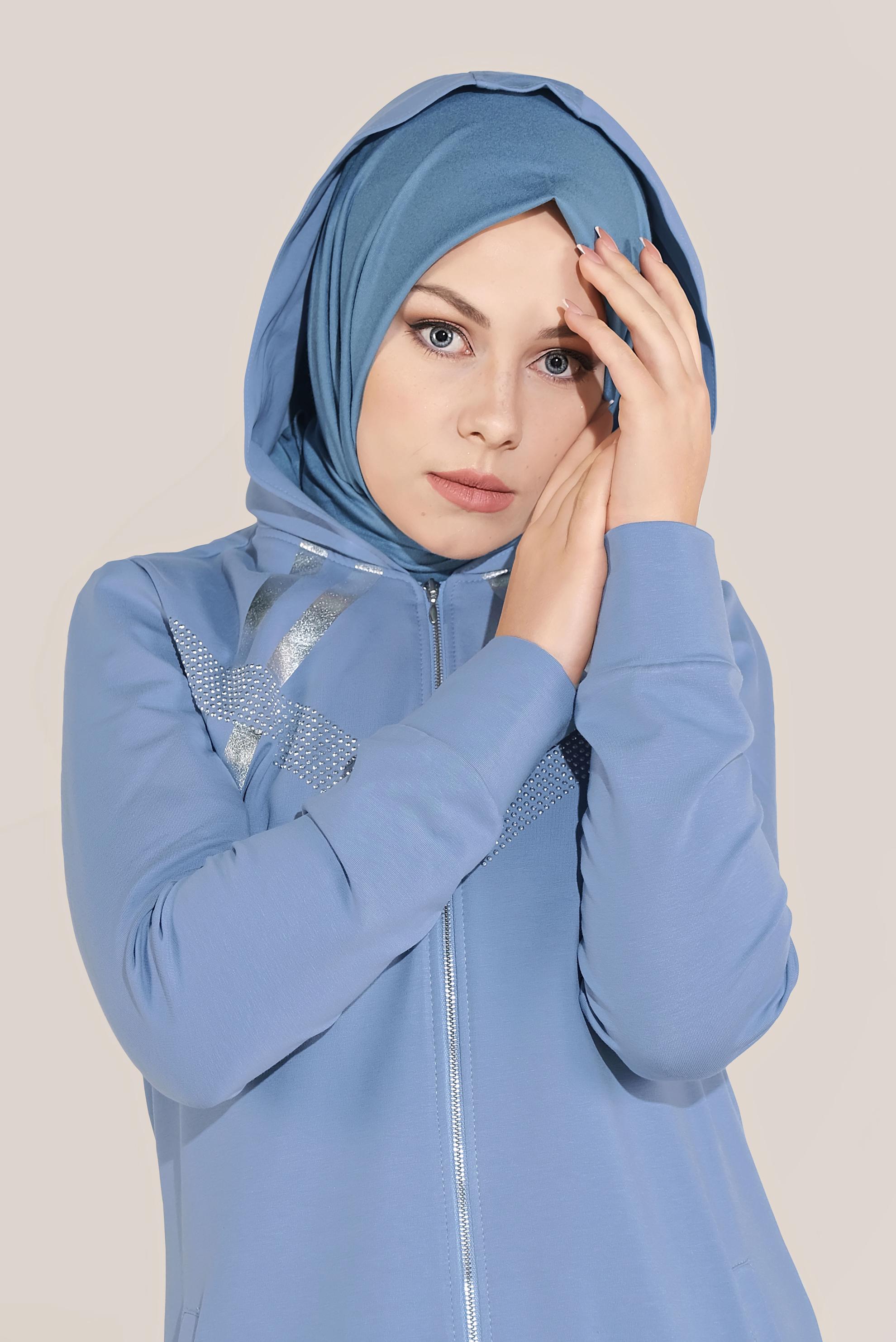 Tesettür giyim MAVİ TAŞ BASKILI ŞERİTLİ EŞOFMAN TUNİK 40723