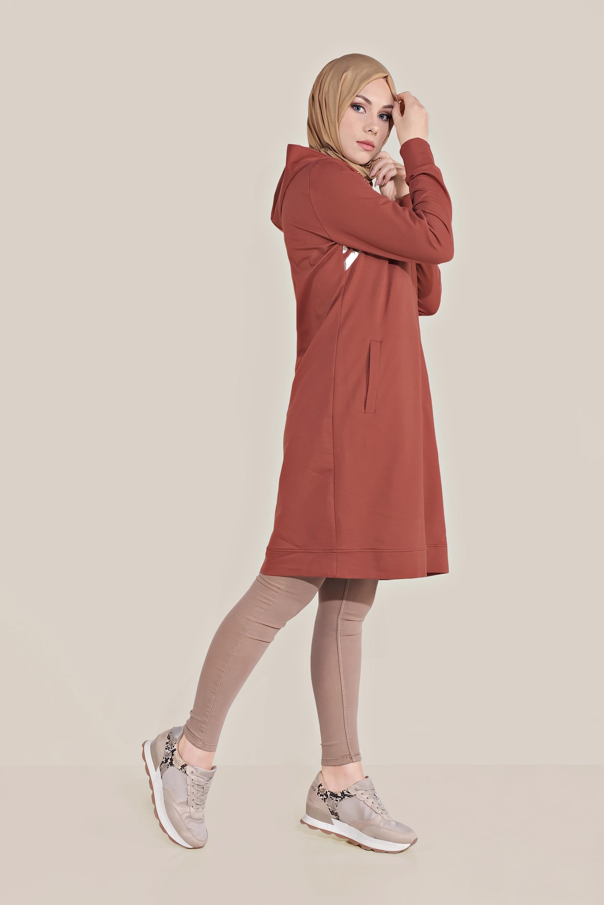 Tesettür giyim TURUNCU TAŞ BASKILI ŞERİTLİ EŞOFMAN TUNİK 40723