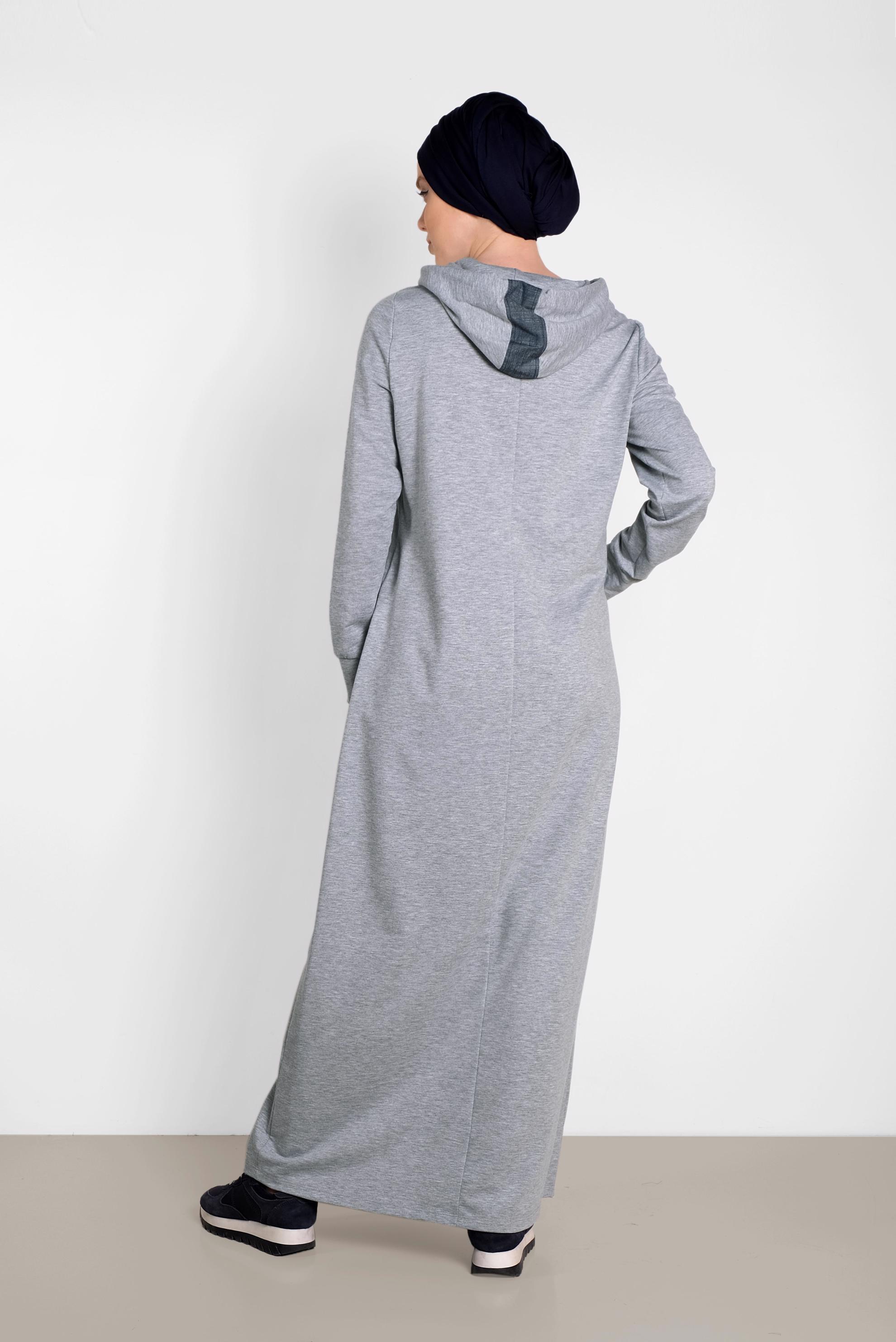 Tesettür giyim GRİ BASKILI VE BONCUK İŞLEMELİ EŞOFMAN ELBİSE 4280