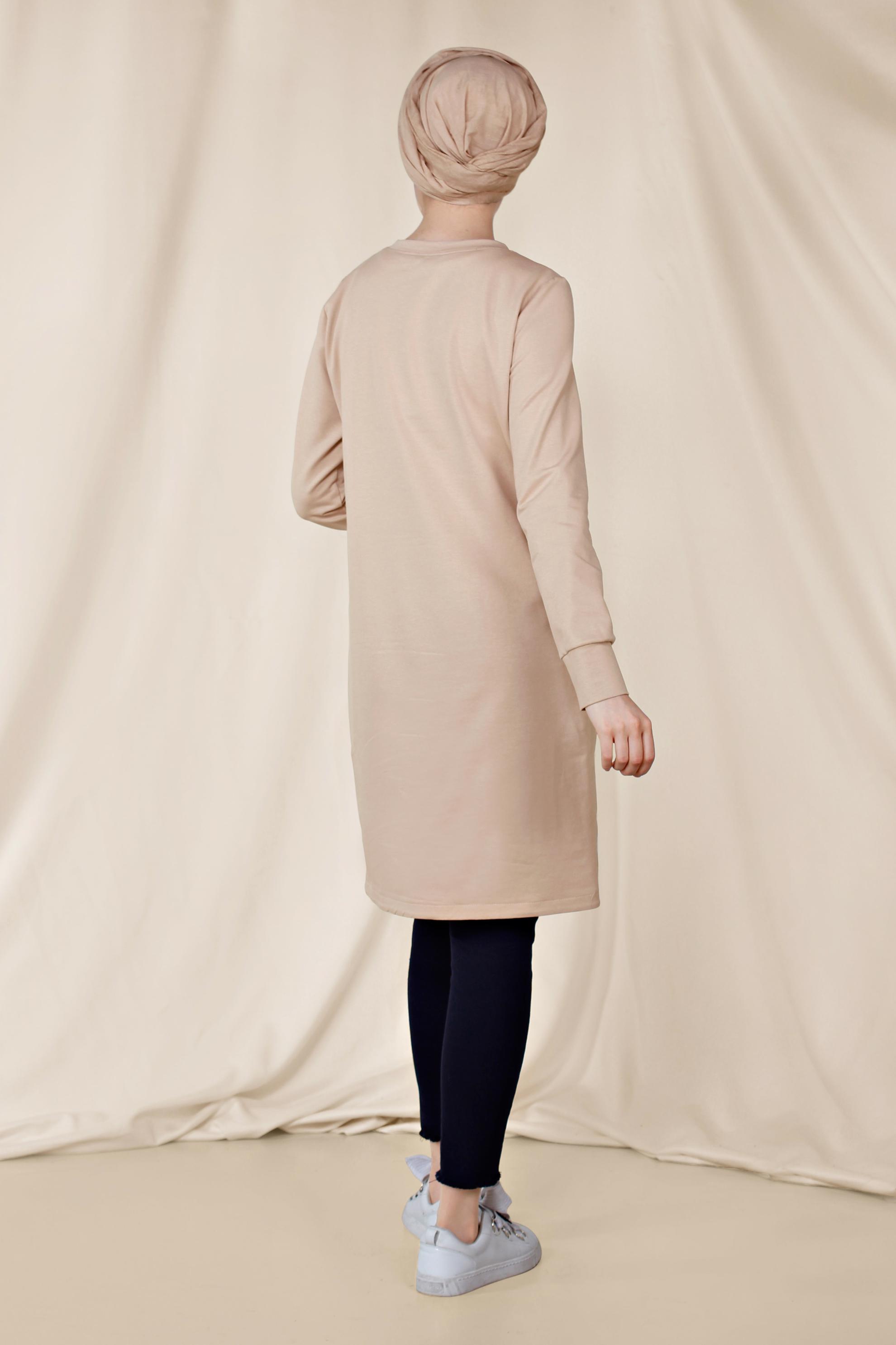 Tesettür giyim PUDRA YANDAN DÜĞME DETAYLI SPOR TUNİK 4896	