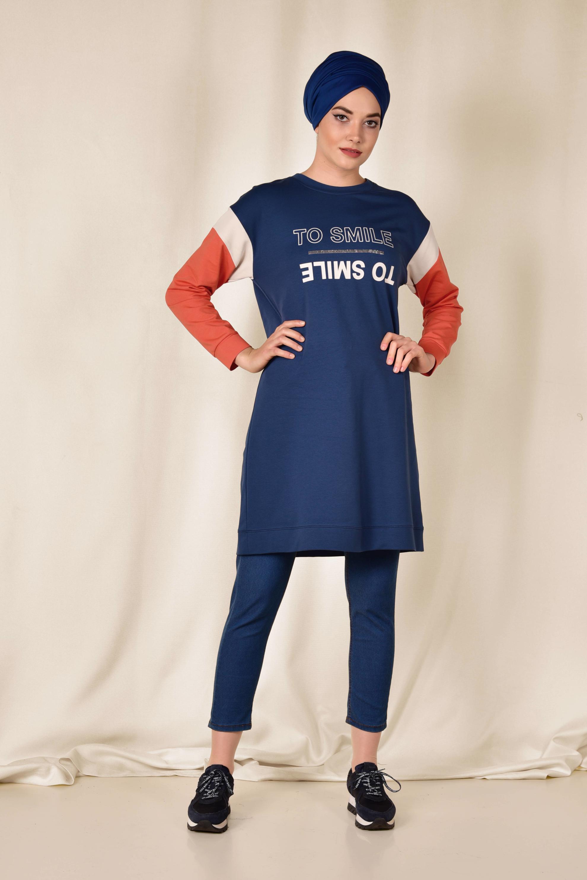 Tesettür giyim LACİVERT YAZI DETAYLI PAMUKLU EŞOFMAN TUNİK 4899