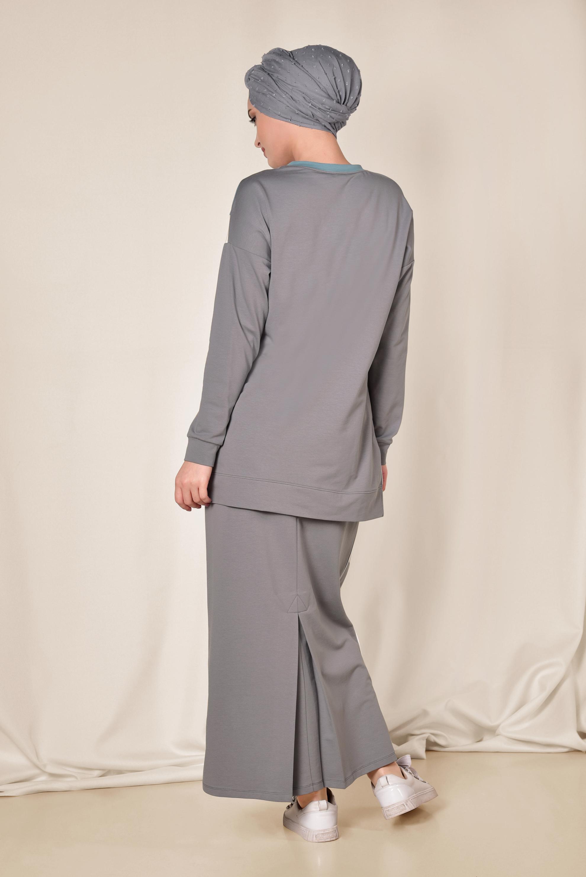 Tesettür giyim GRİ YAZI DETAYLI 3 RENKLİ İKİLİ ETEKLİ TAKIM