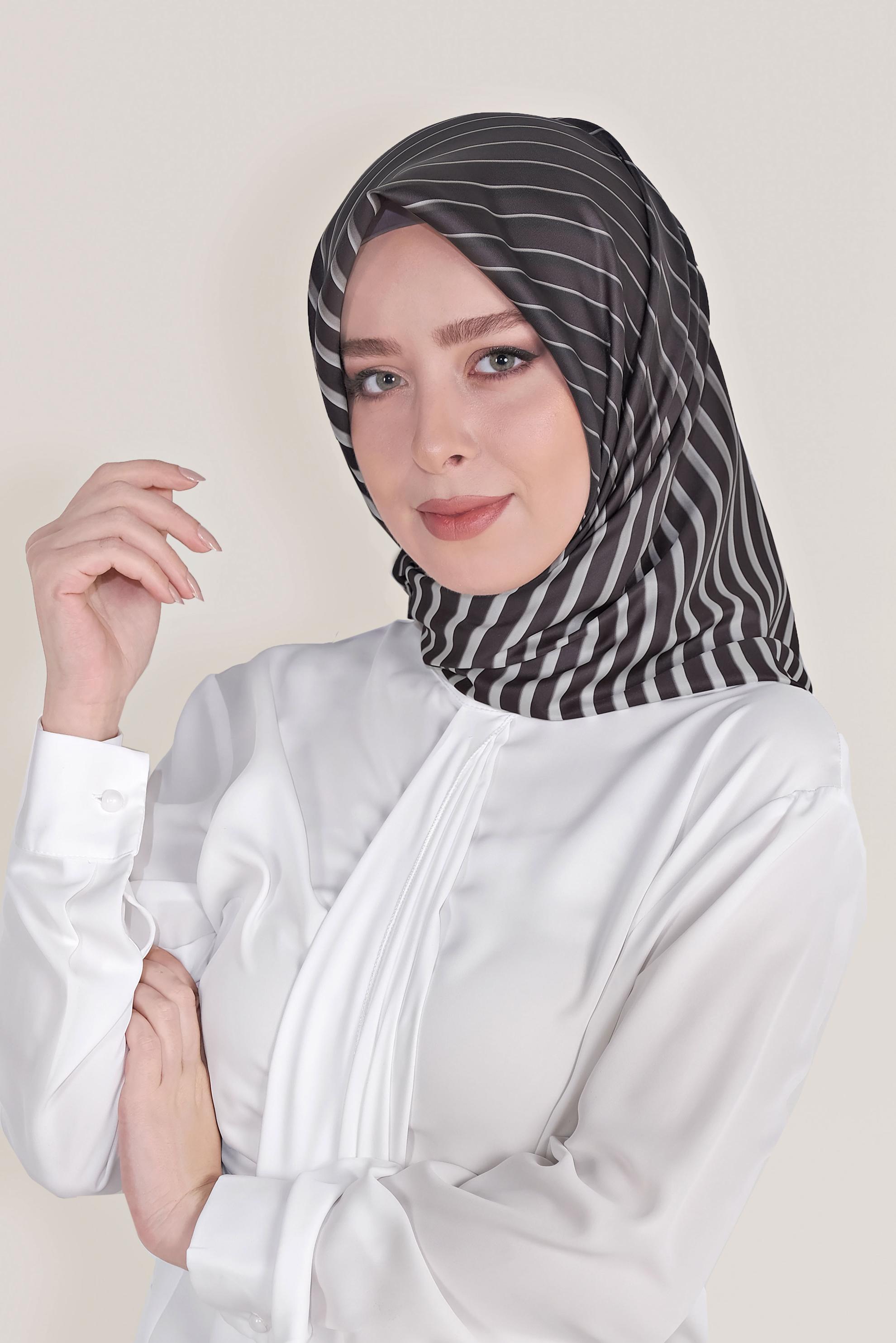 Tesettür giyim SİYAH ALVİNA DİJİTAL TWİLL EŞARP 8031 