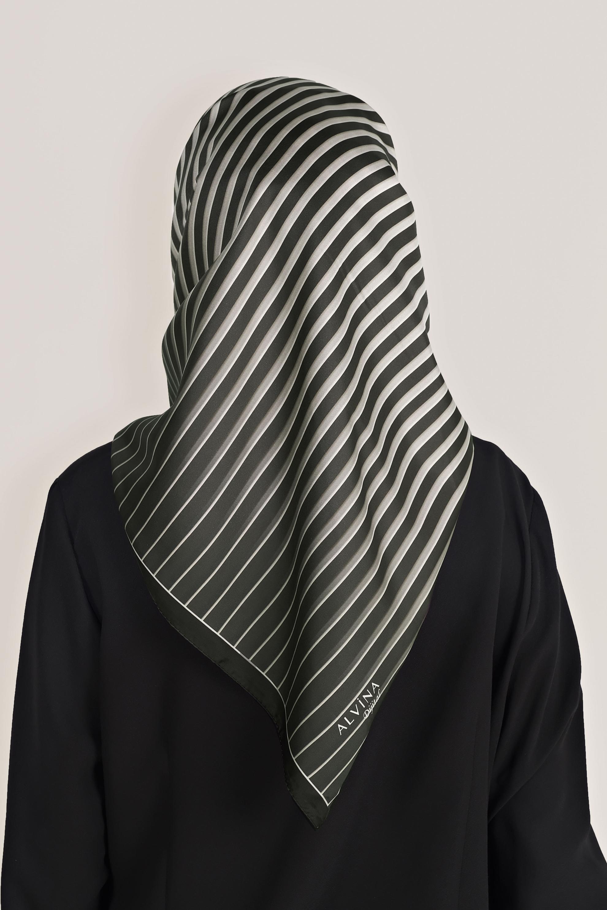 Tesettür giyim SİYAH ALVİNA DİJİTAL TWİLL EŞARP 8031 